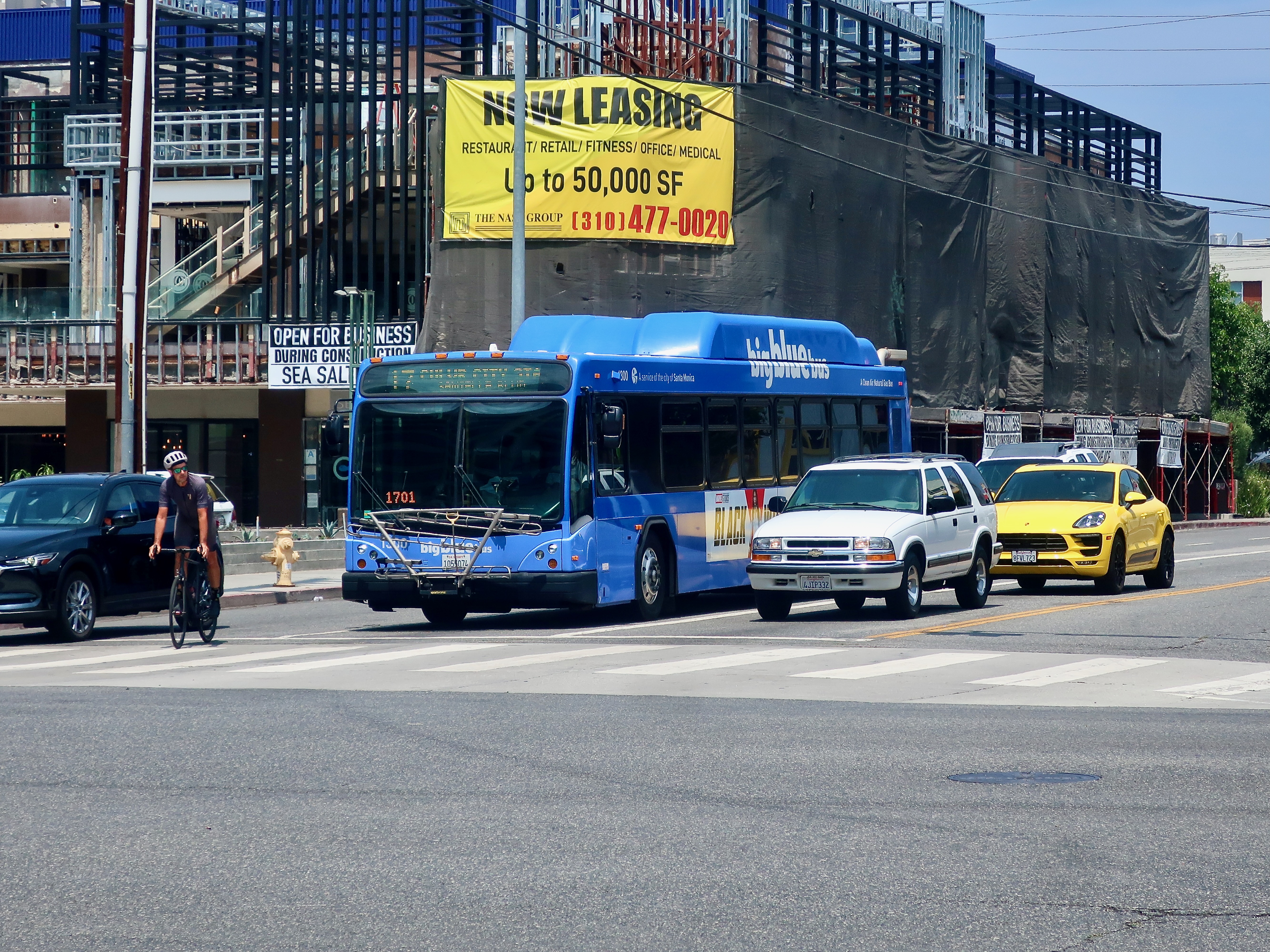 Big Blue Bus Gillig BRT CNG 40' 1300