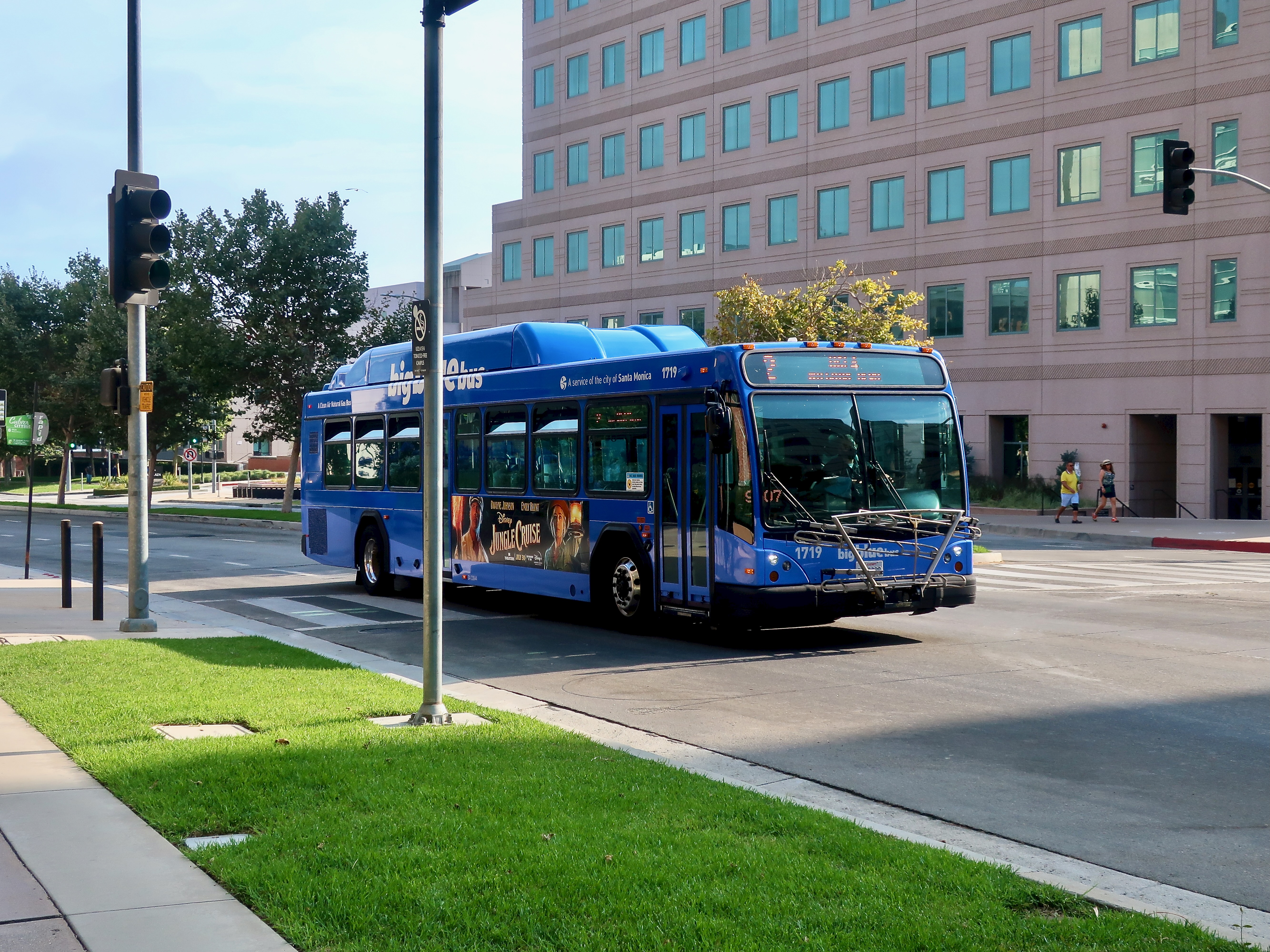 Big Blue Bus Gillig BRT CNG 40' 1719