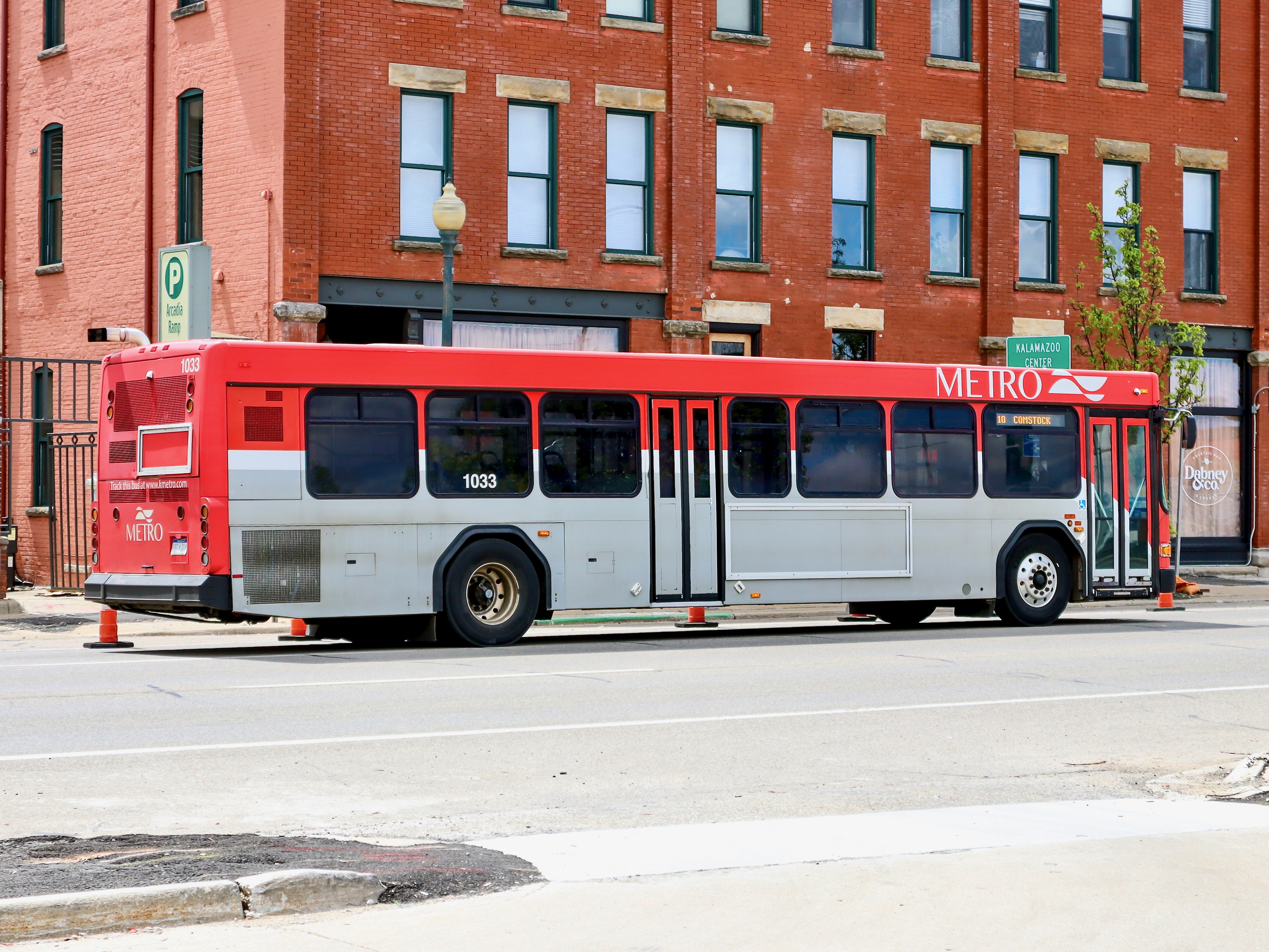 Kalamazoo Metro Gillig Low Floor 40' 1033