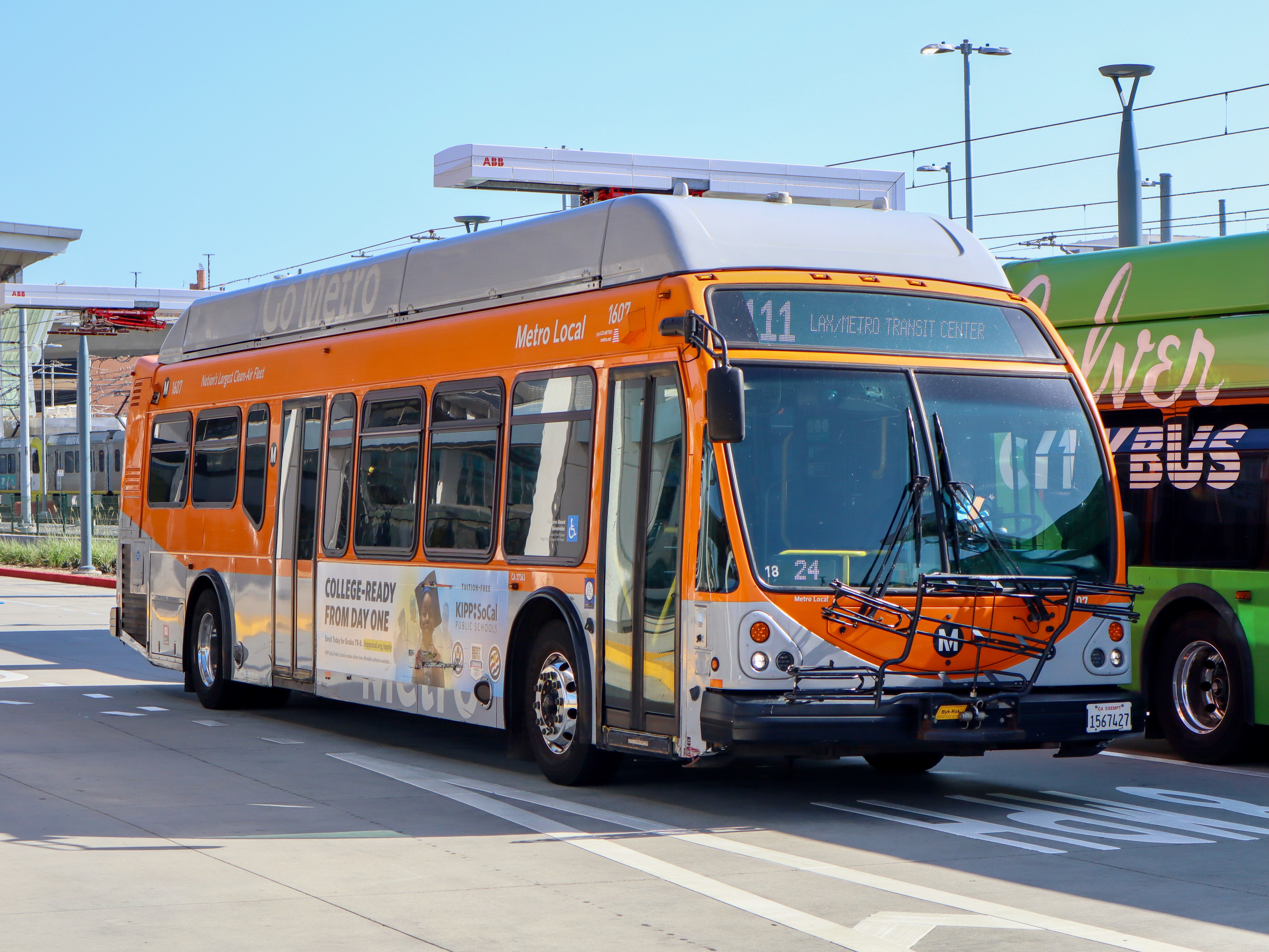 Metro Los Angeles Axess BRT 40' 1607