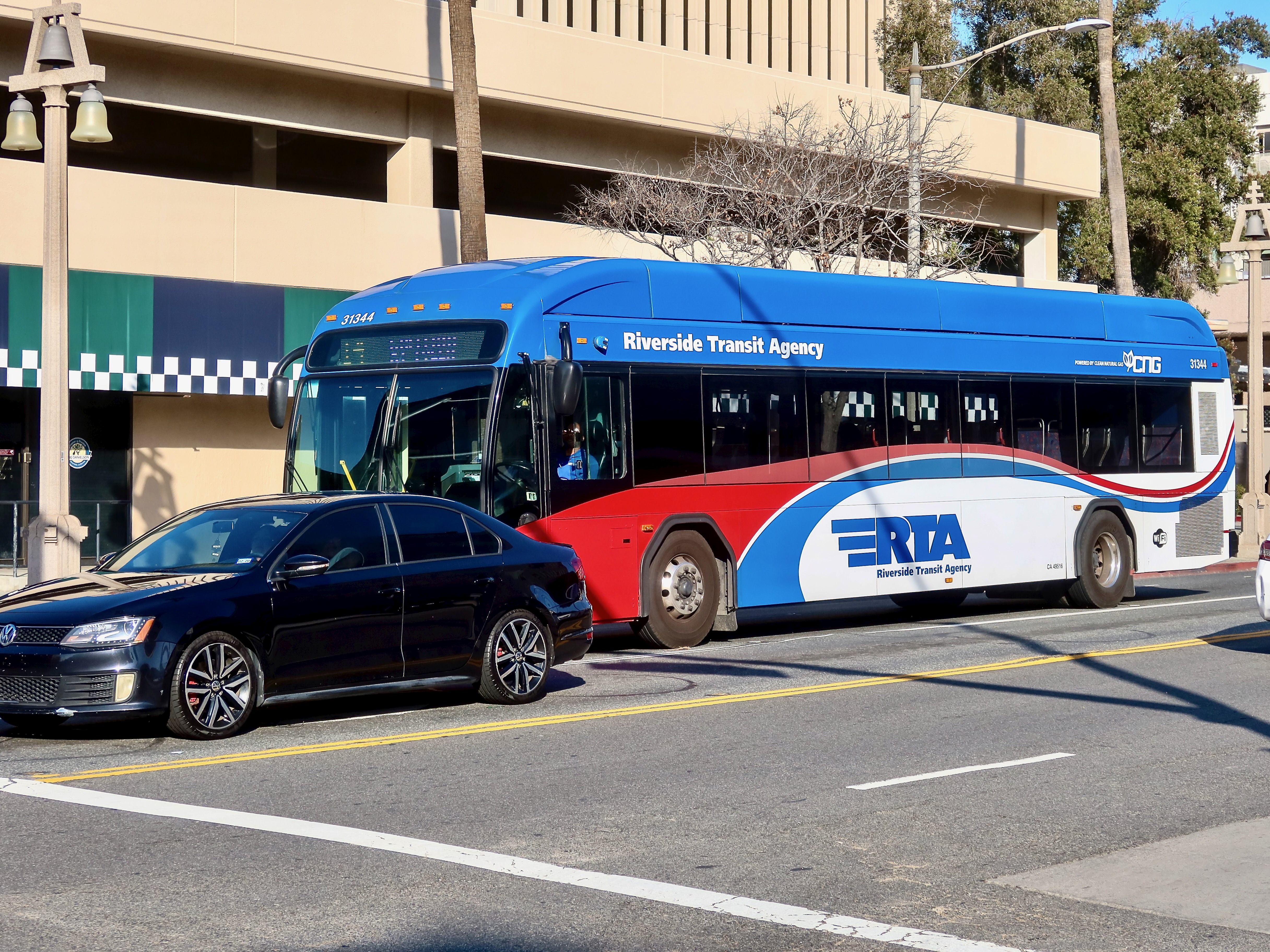 RTA Gillig BRT Plus CNG 40' 31344