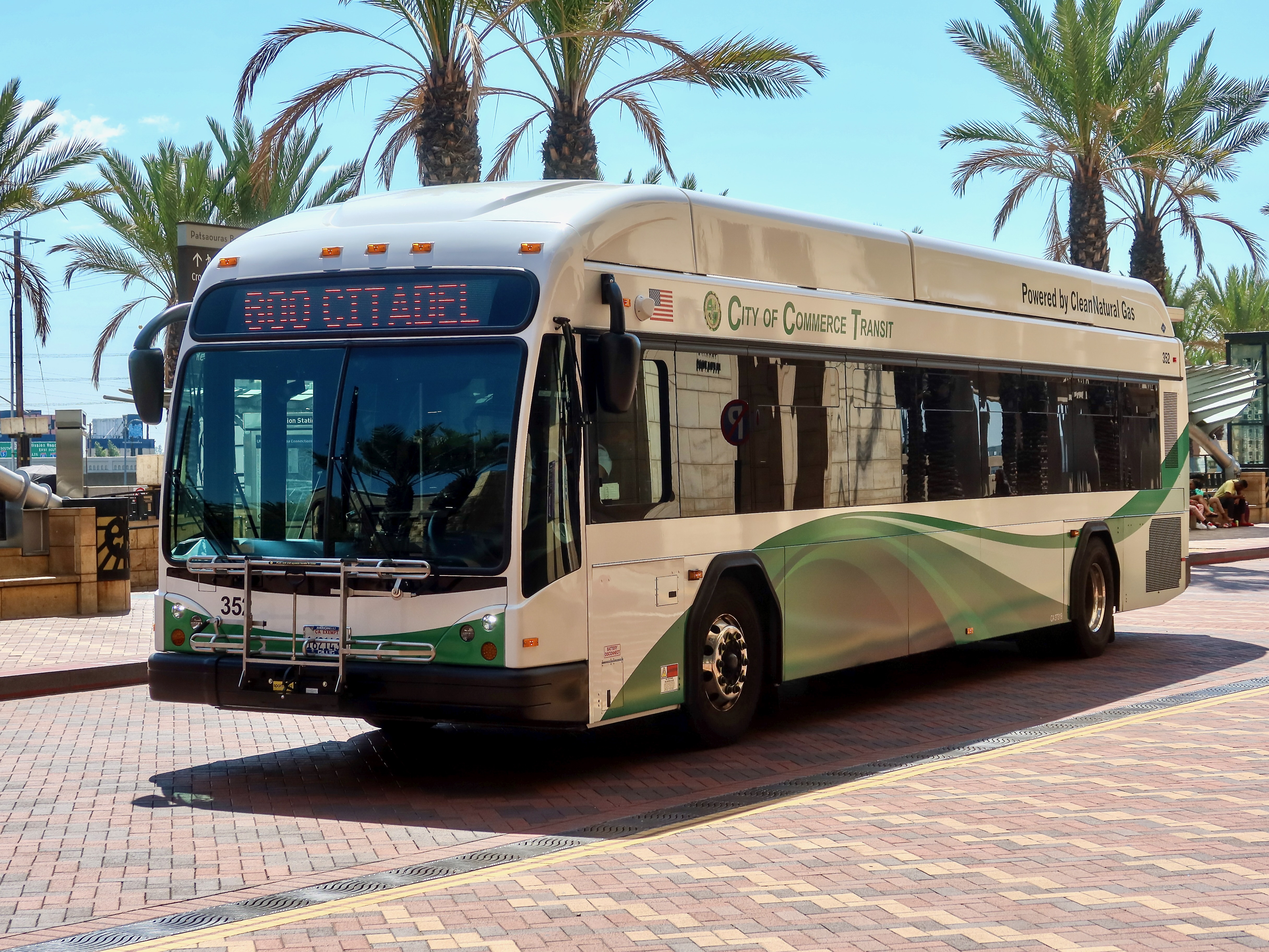 Commerce Transit Gillig BRT Plus CNG 40' 352