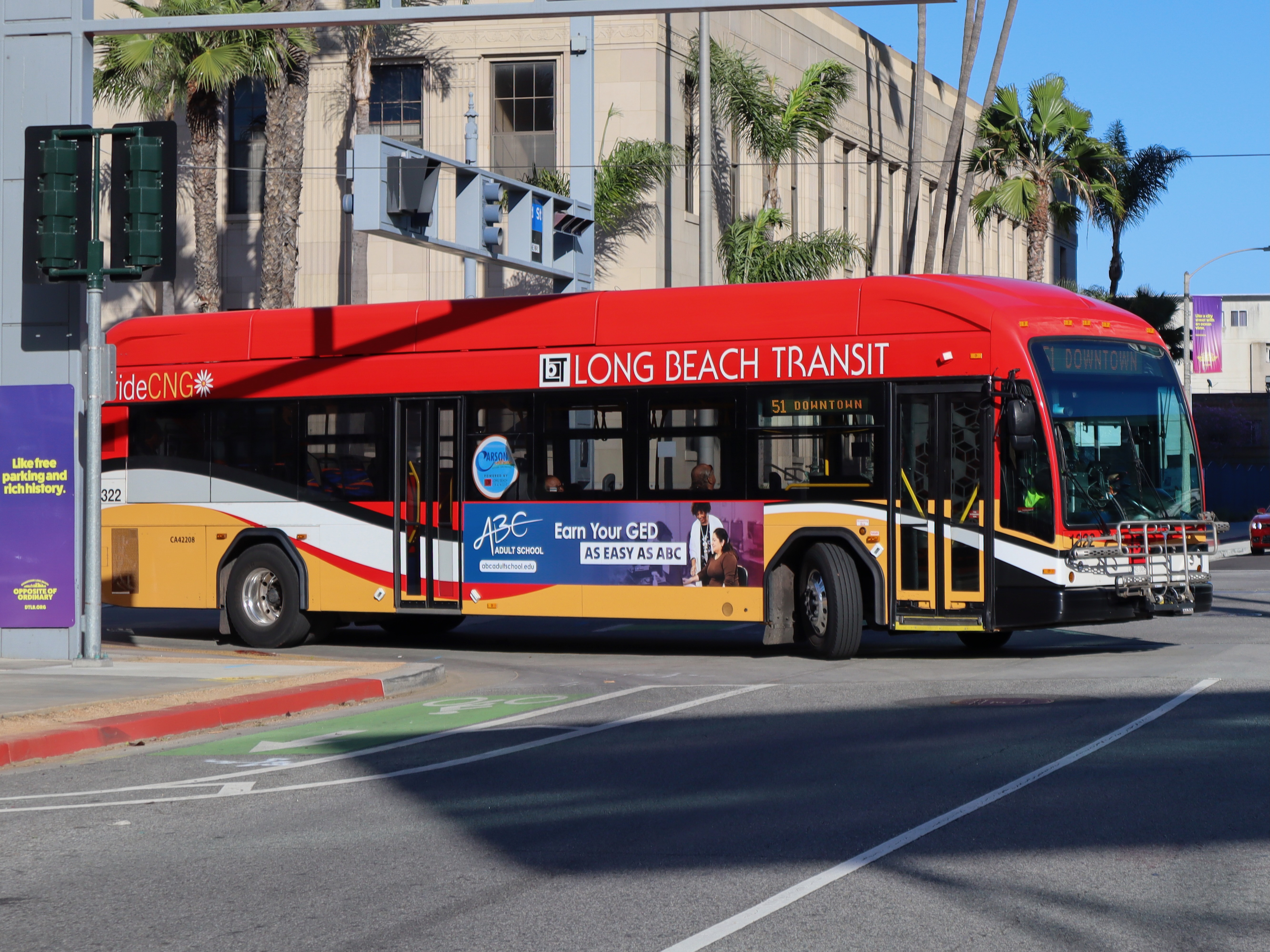 LBT Gillig BRT Plus CNG 40' 1322