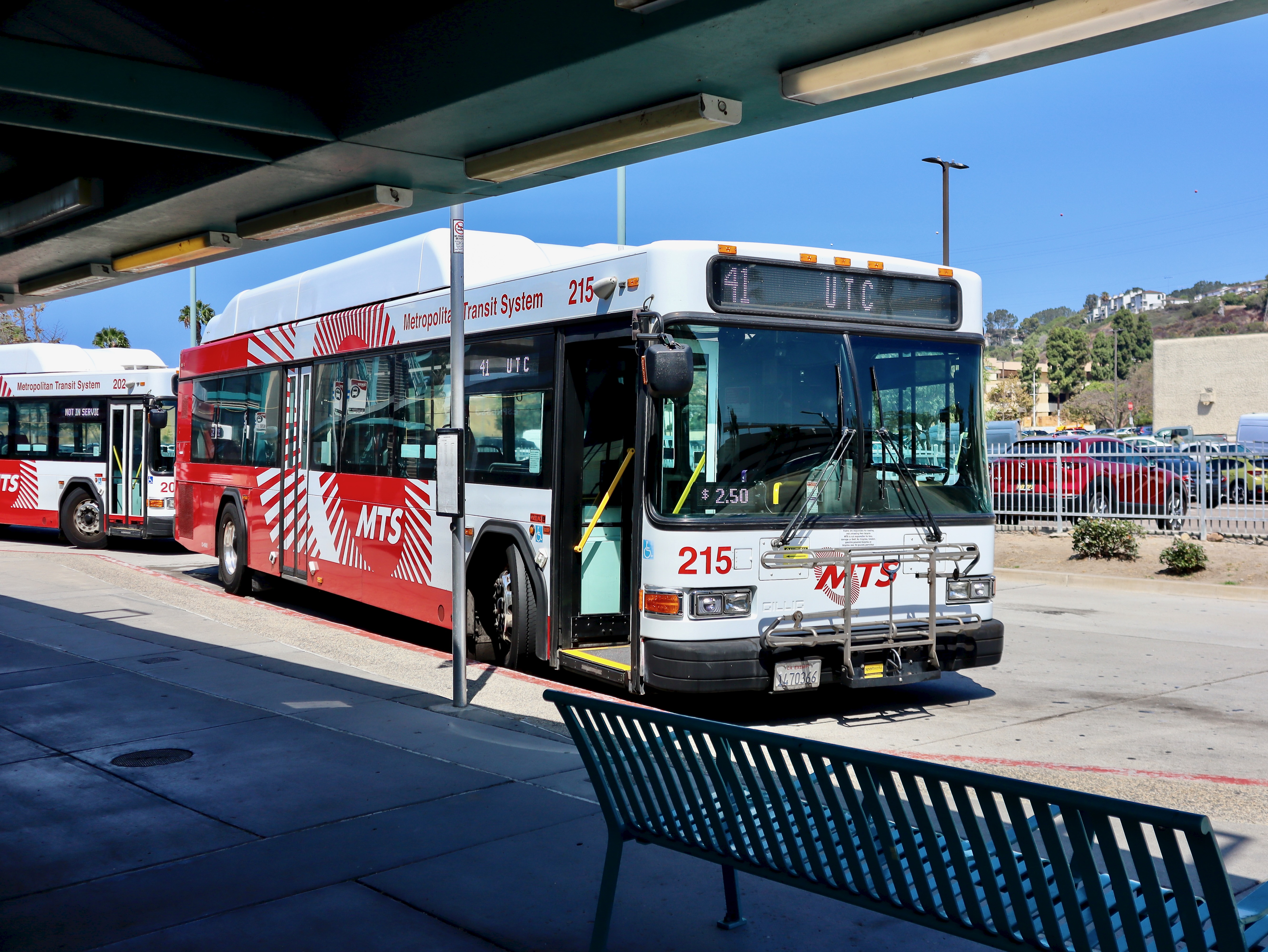MTS Gillig Low Floor CNG 40' 215