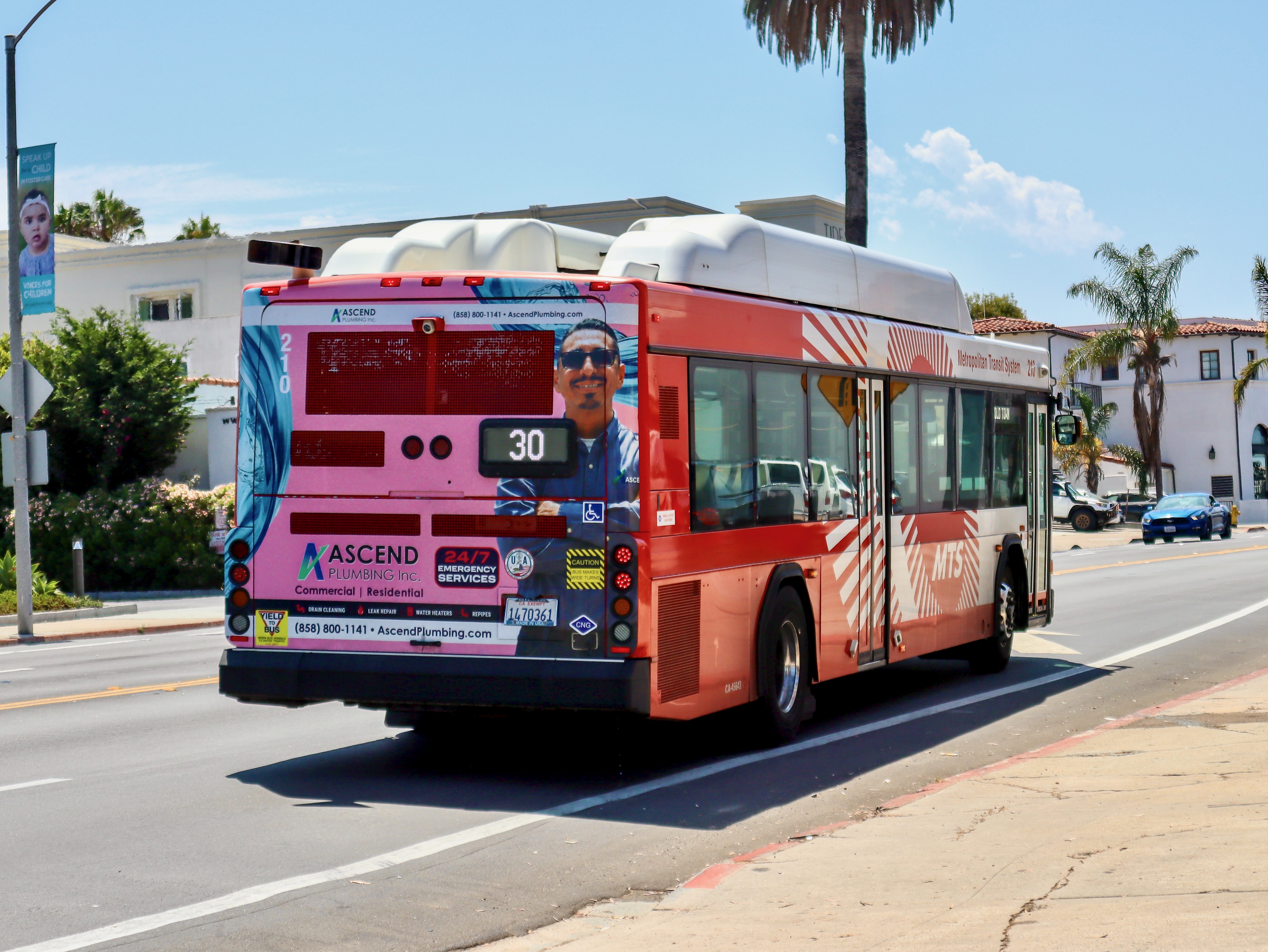 MTS Gillig Low Floor CNG 40' 210