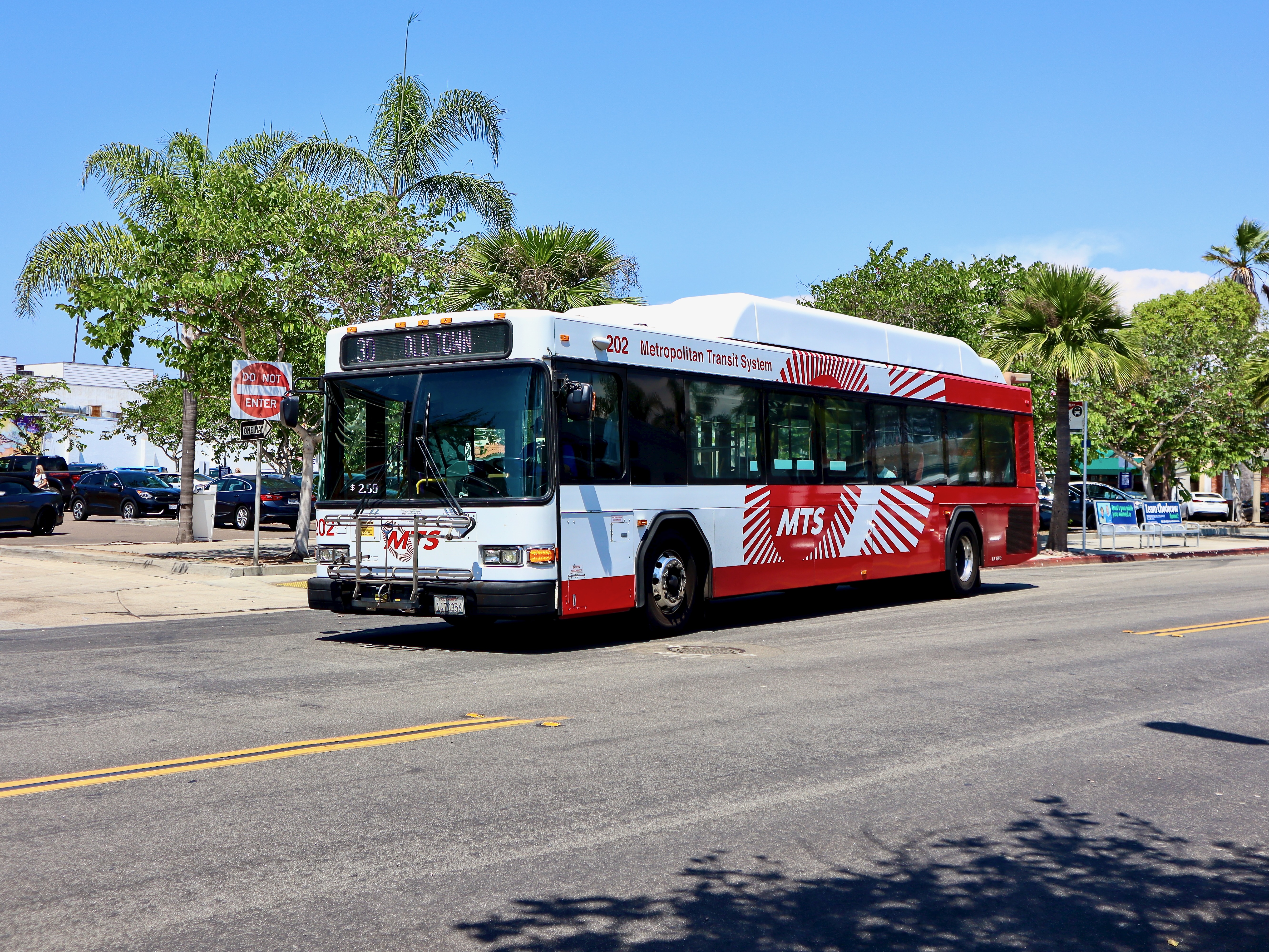 MTS Gillig Low Floor CNG 40' 202