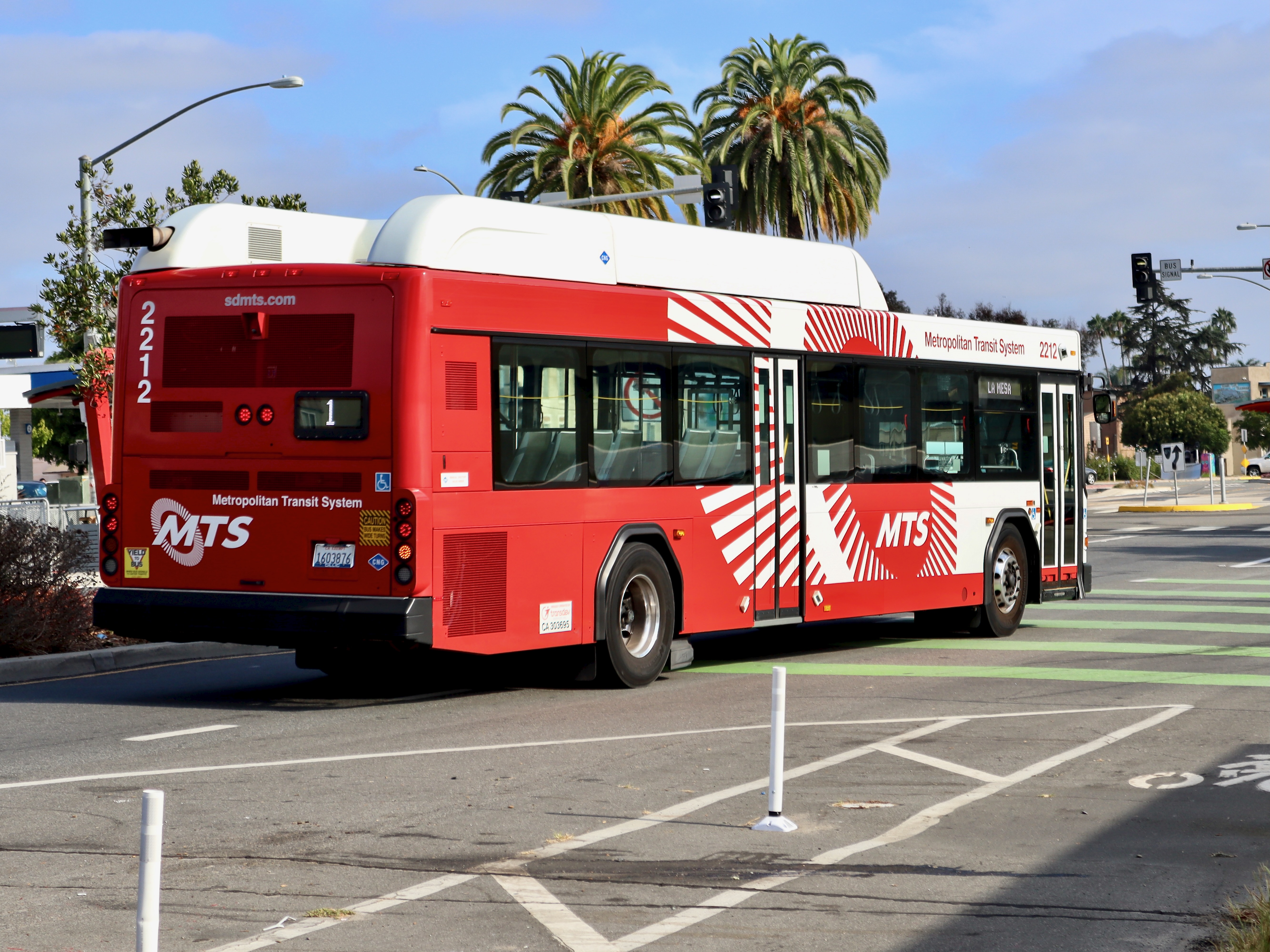 MTS Gillig Low Floor CNG 40' 2212