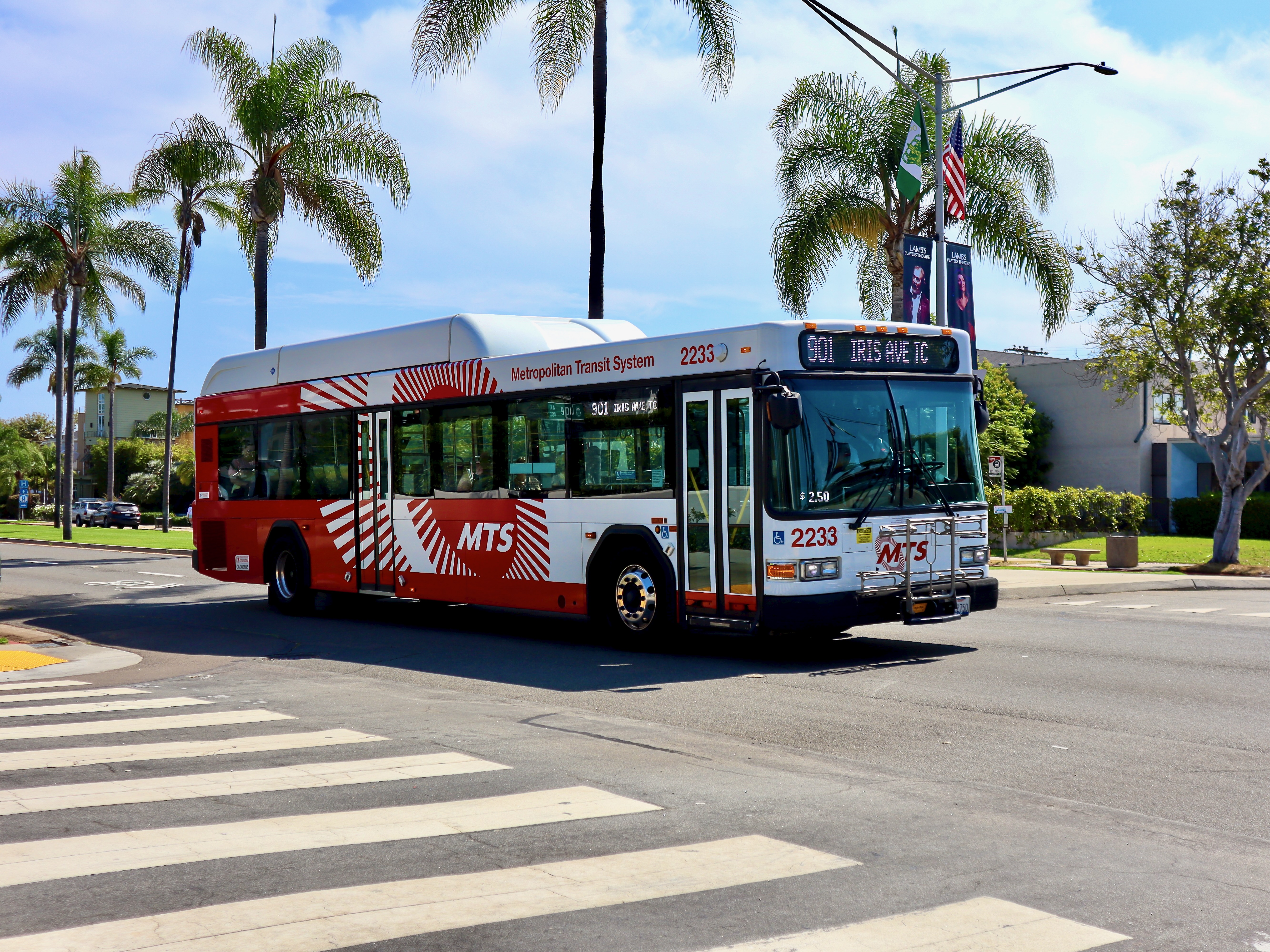 MTS Gillig Low Floor CNG 40' 2233