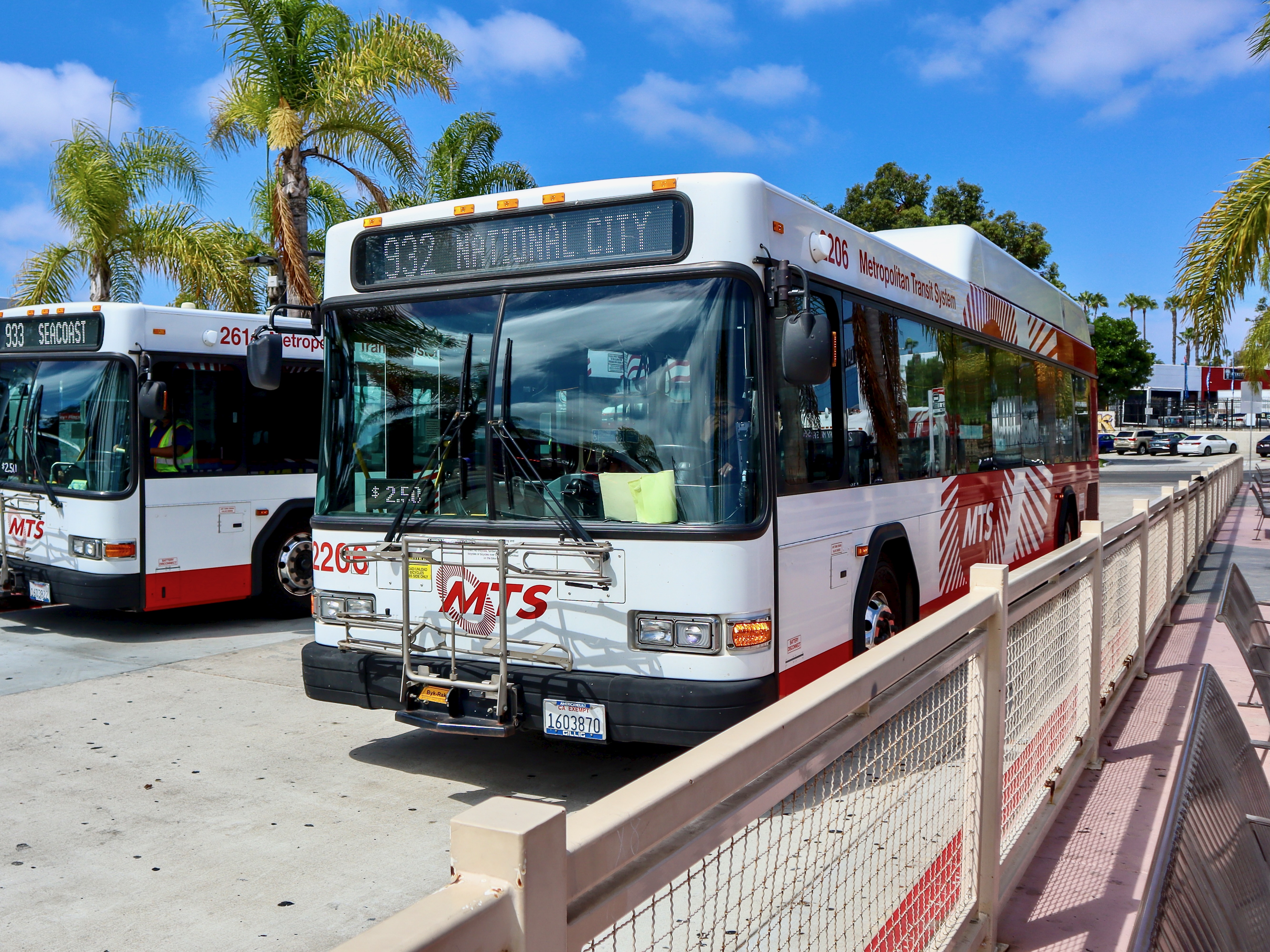 MTS Gillig Low Floor CNG 40' 2206