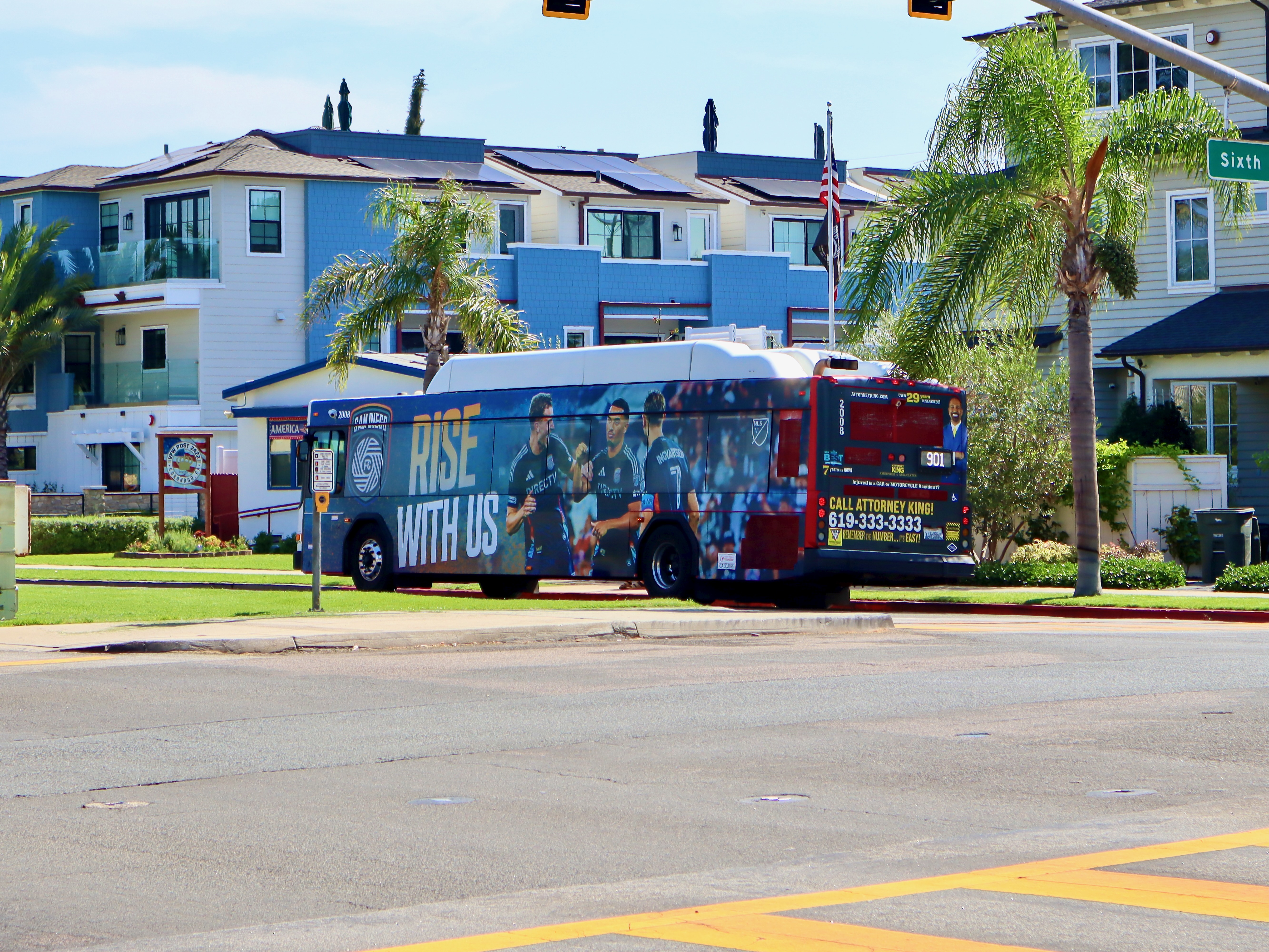 MTS Gillig Low Floor CNG 40' 2008