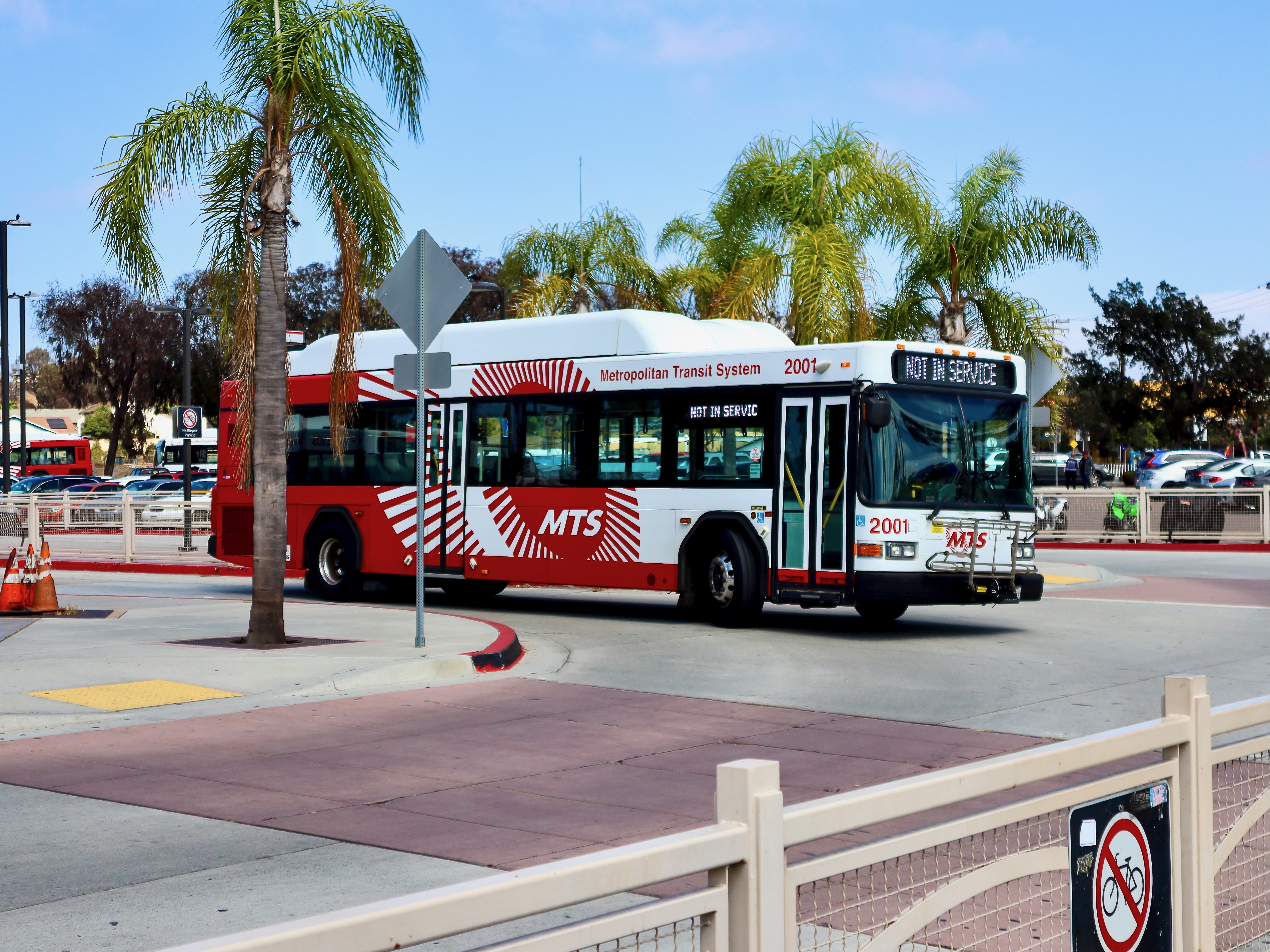 MTS Gillig Low Floor CNG 40' 2001
