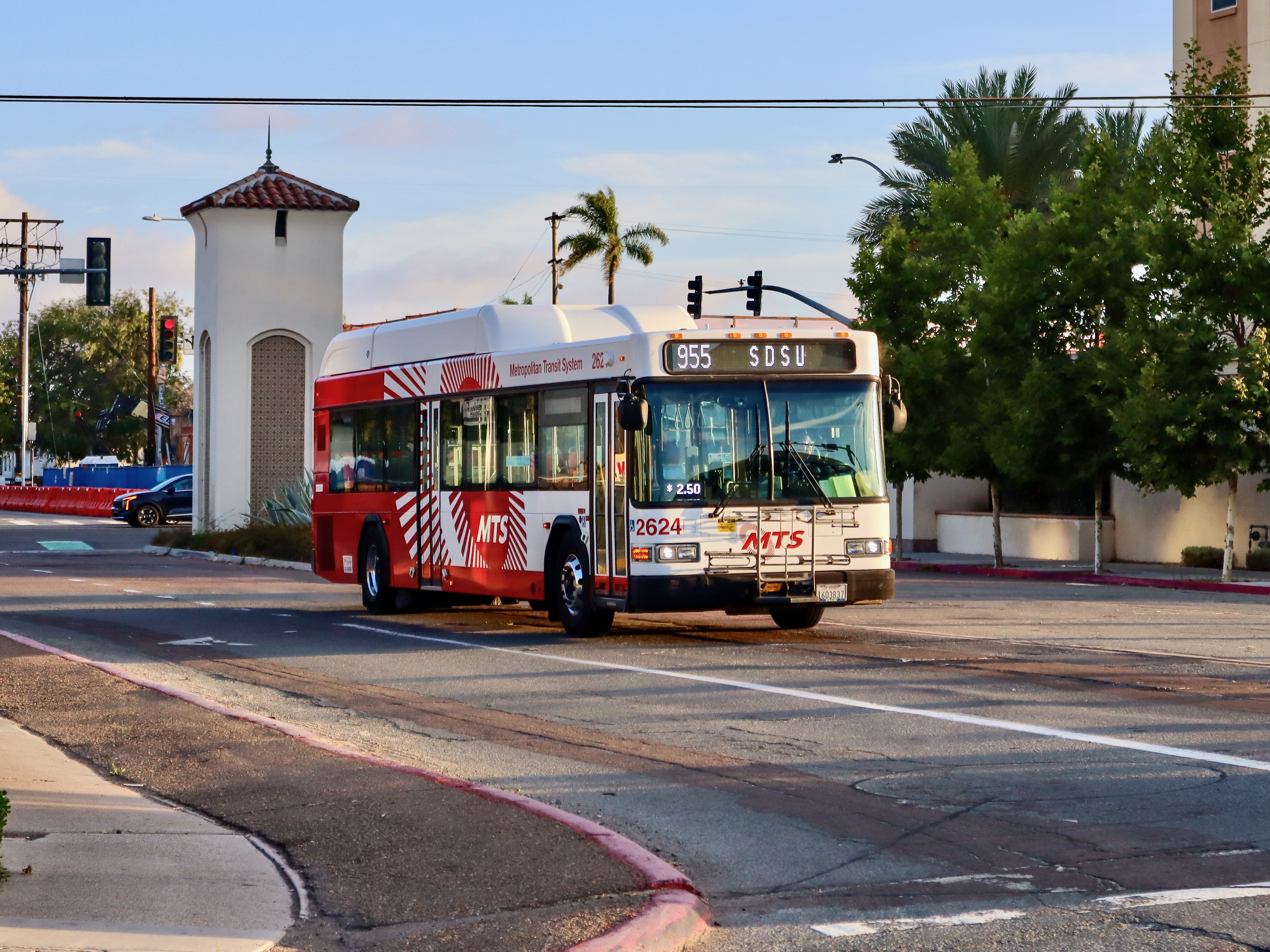 MTS Gillig Low Floor CNG 40' 2624