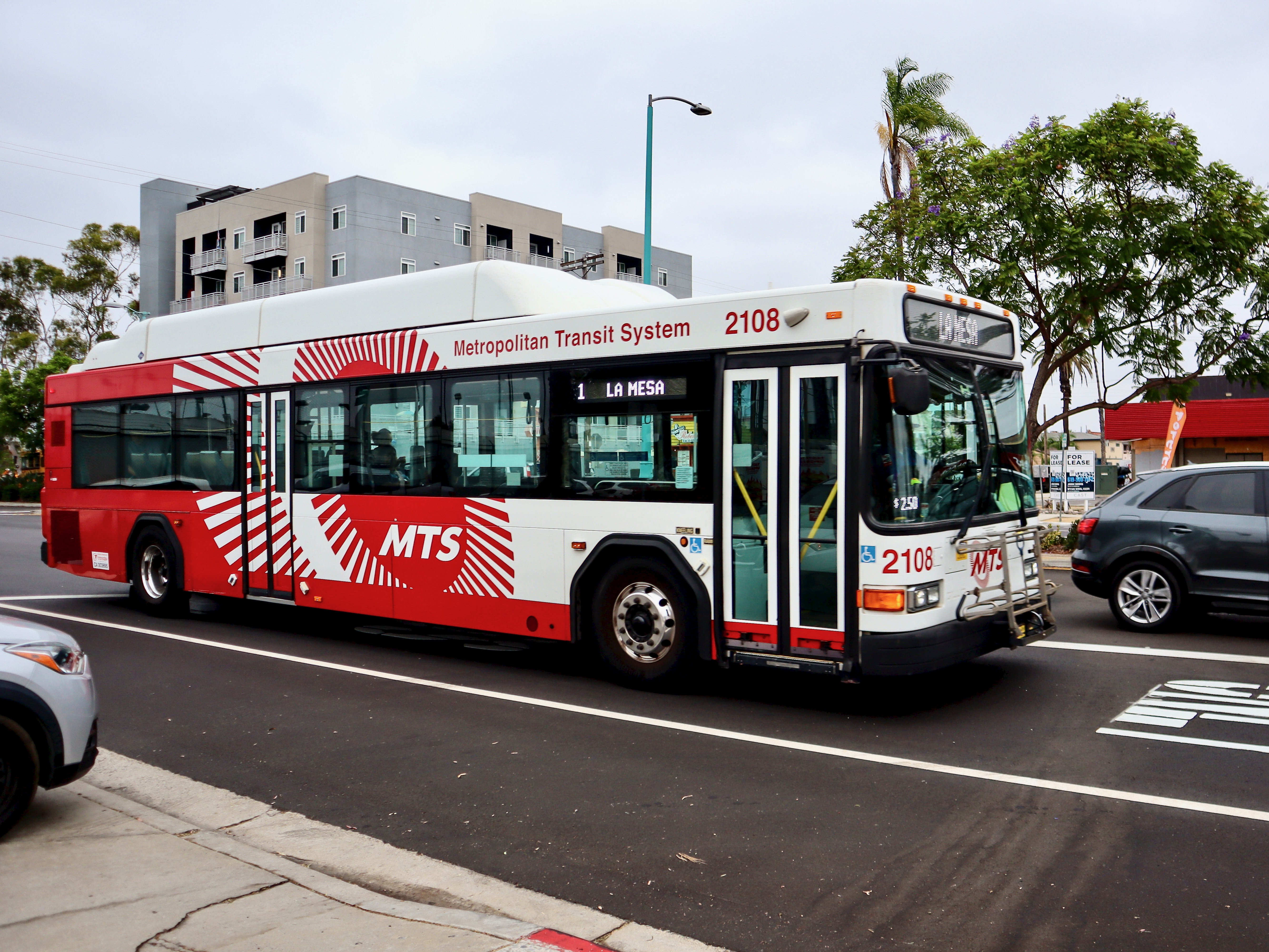 MTS Gillig Low Floor CNG 40' 2108