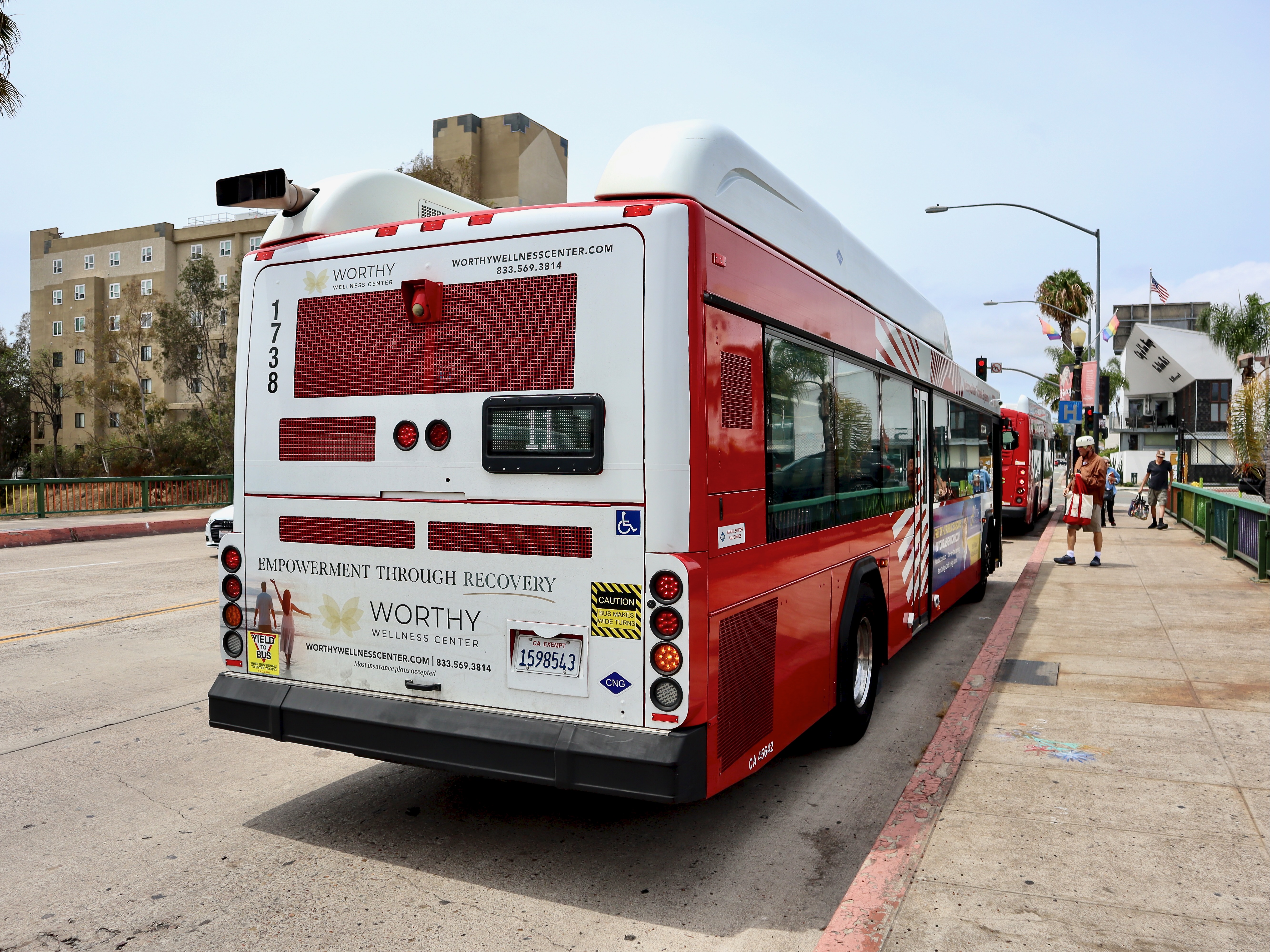 MTS Gillig Low Floor CNG 40' 1738