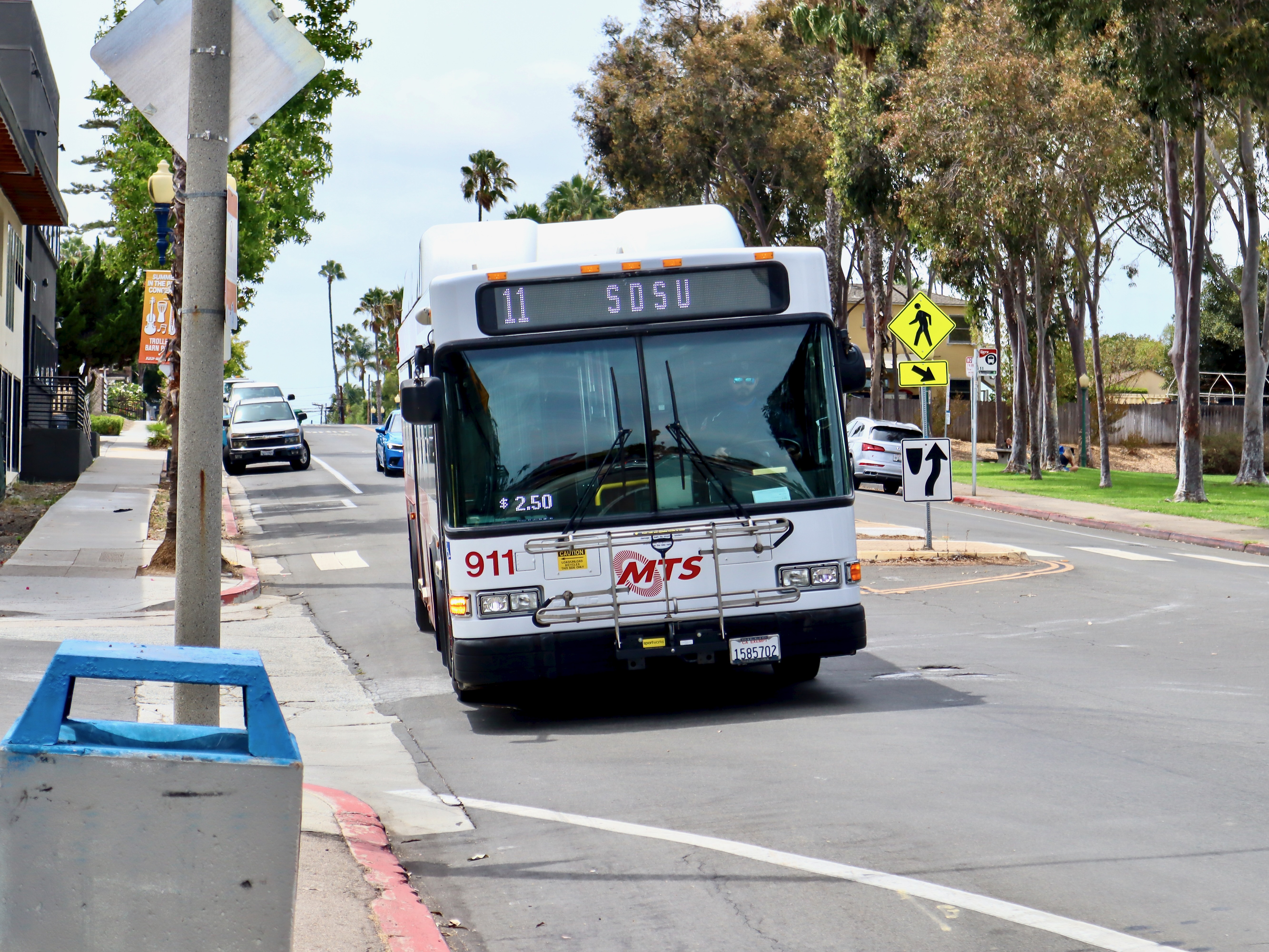 MTS Gillig Low Floor CNG 40' 911