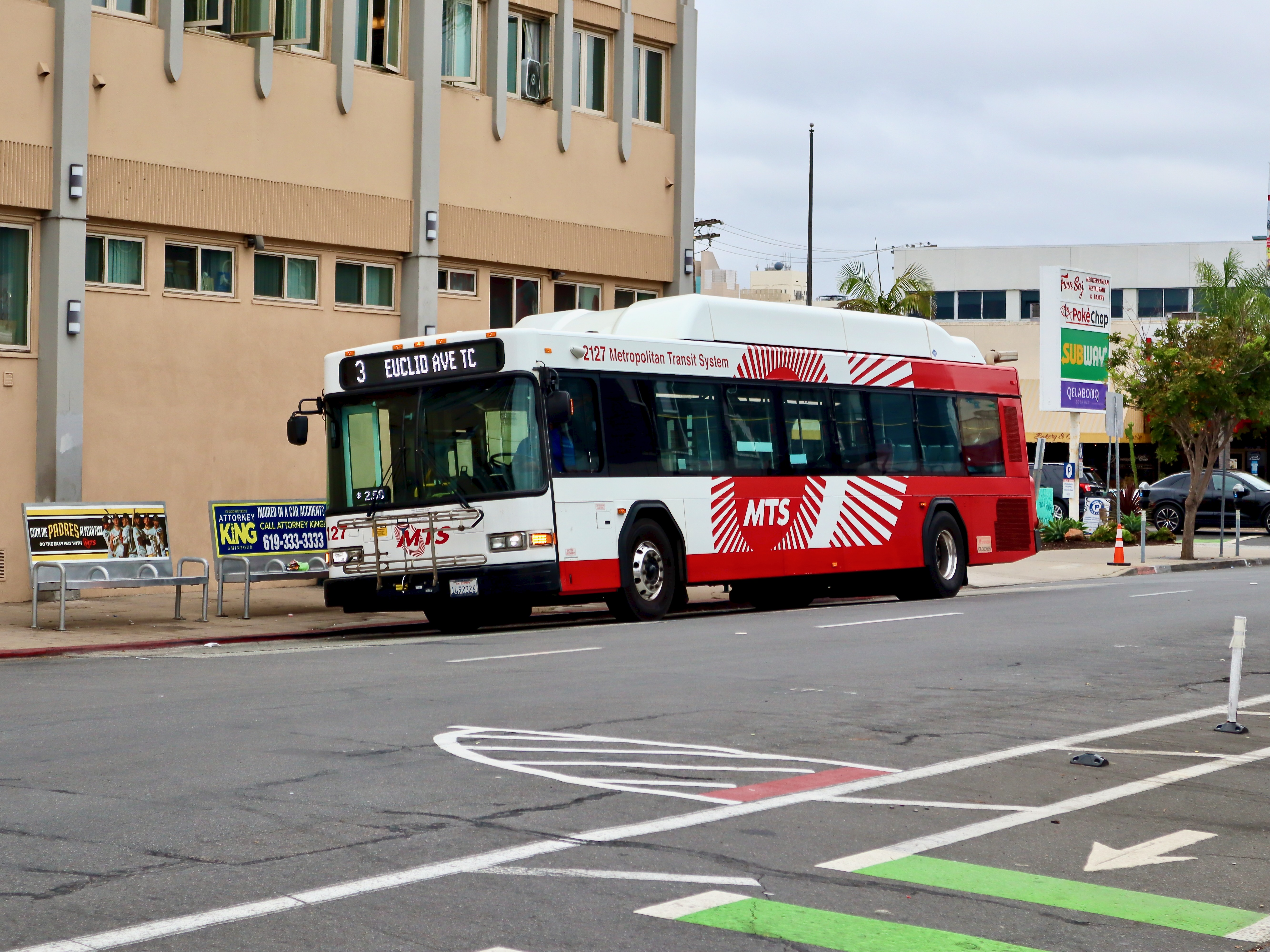 MTS Gillig Low Floor CNG 40' 2127