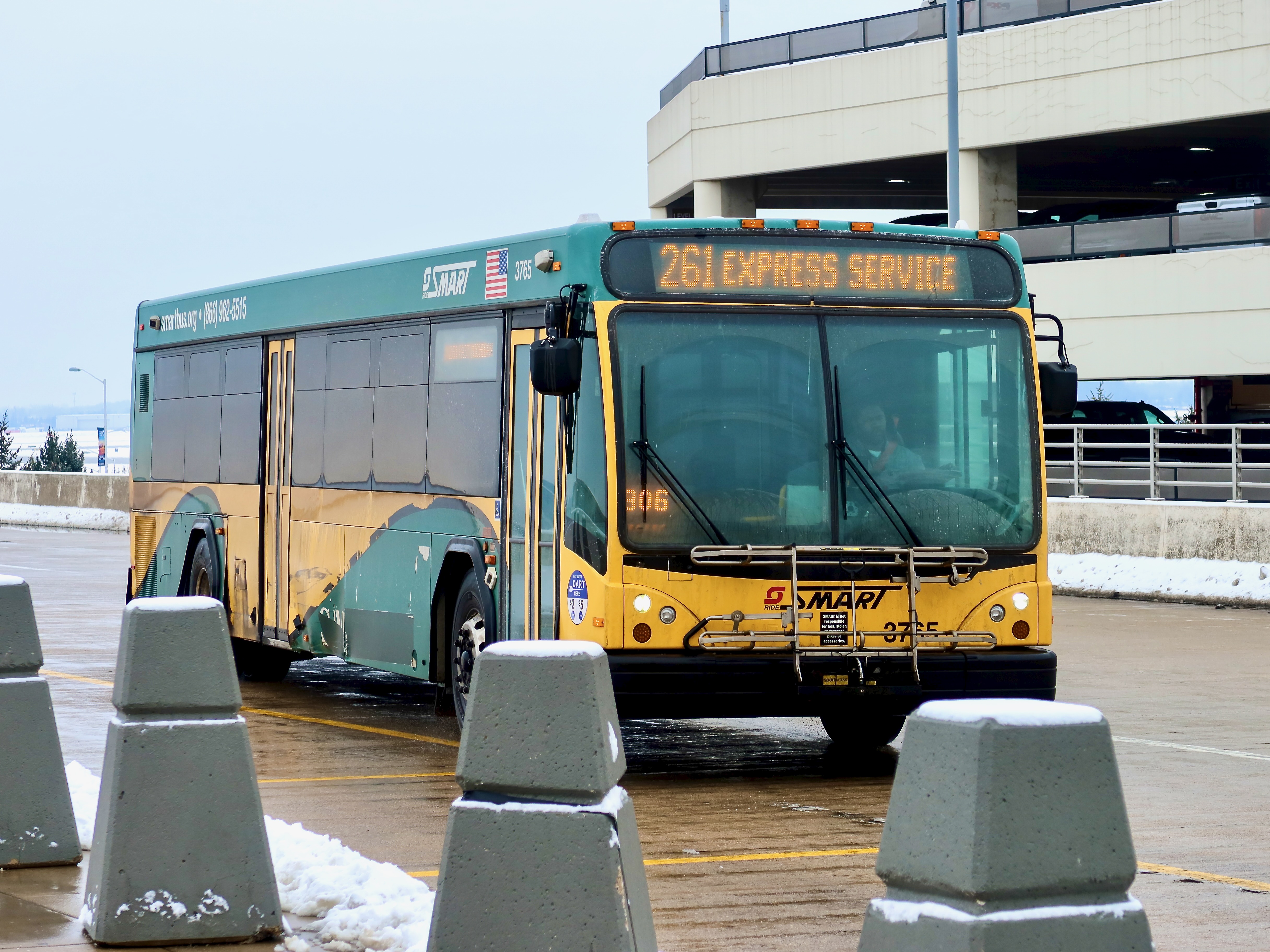 SMART Gillig BRT 40' 3765