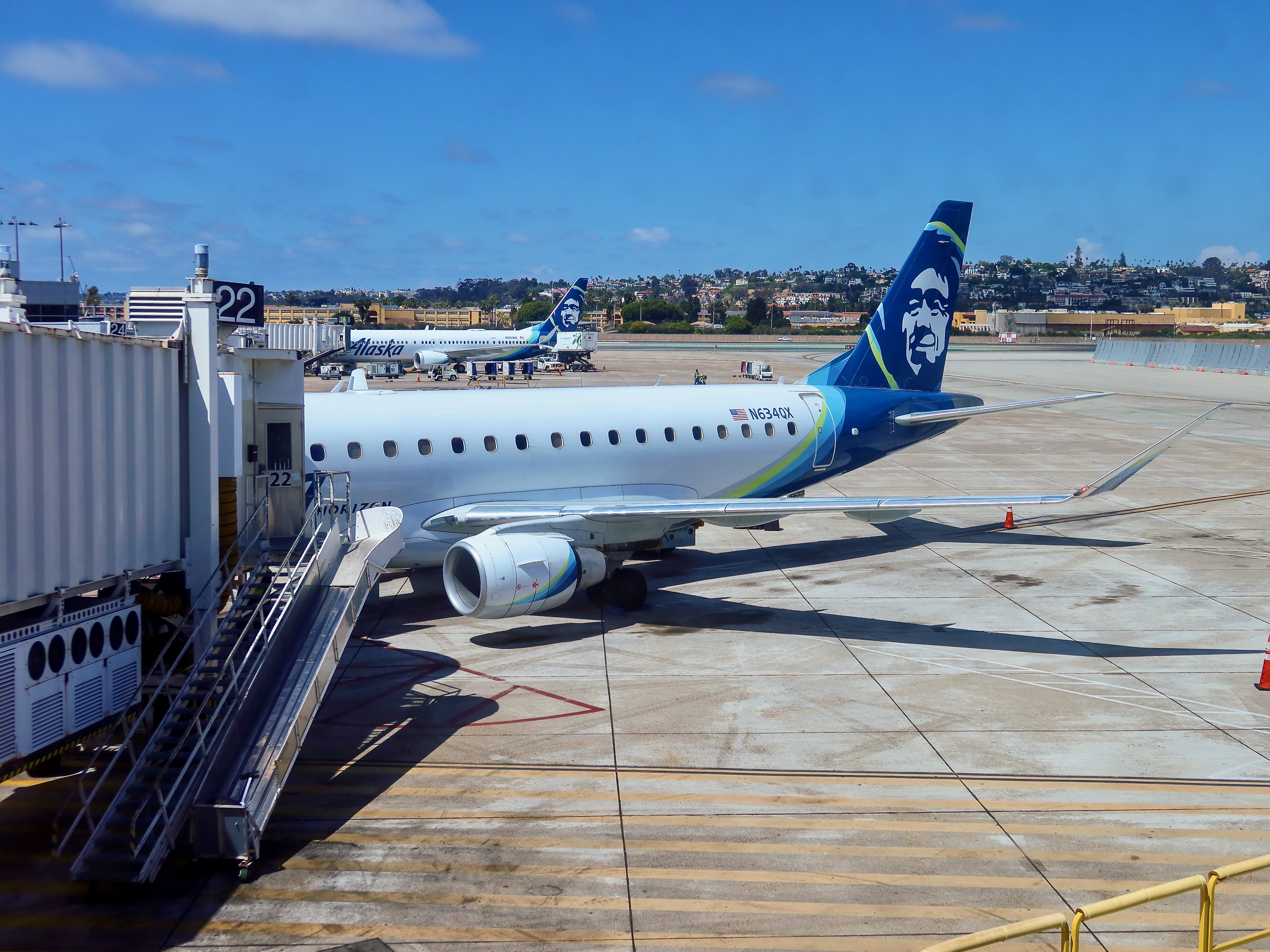 Horizon E175 N634QX