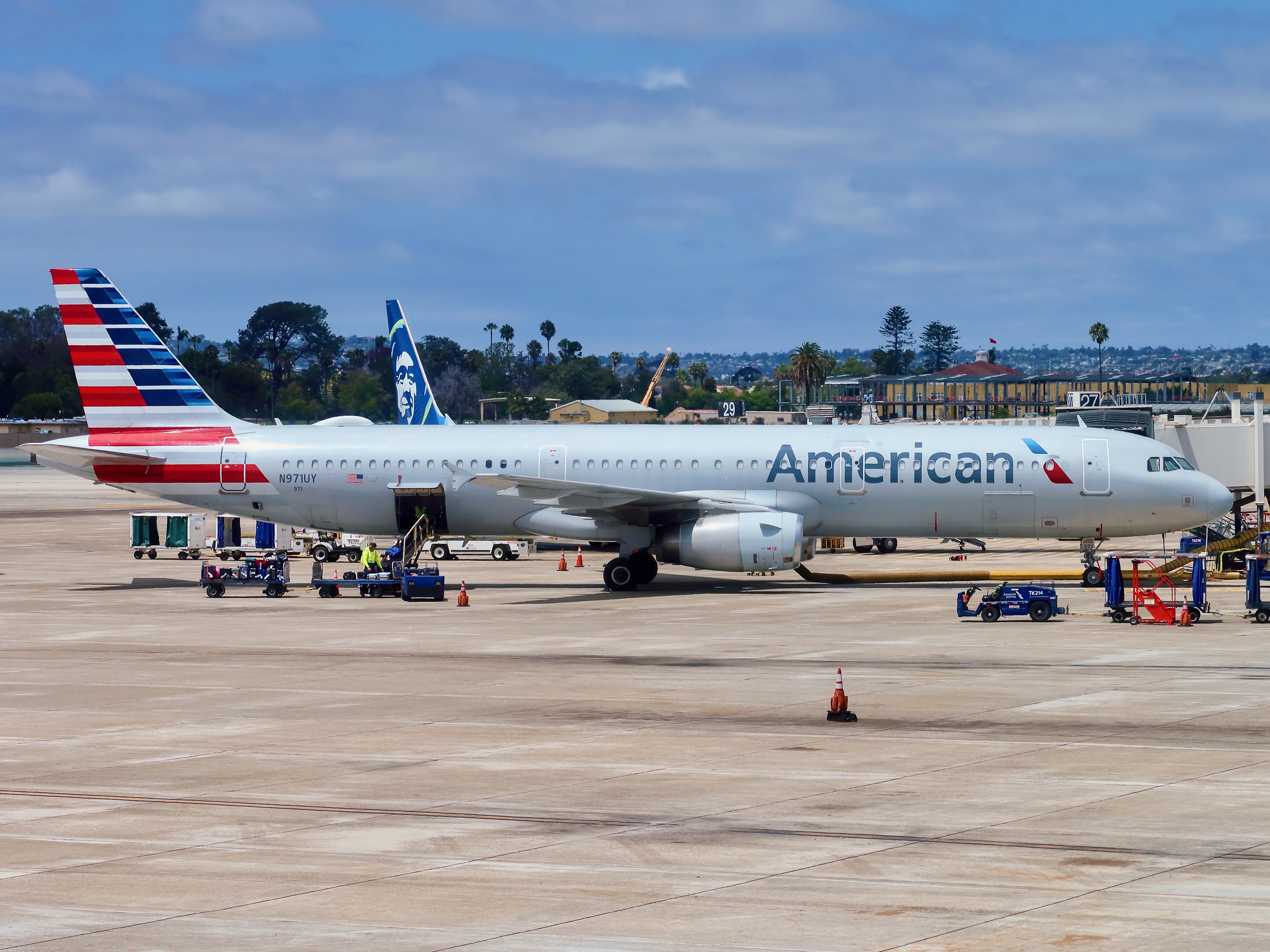 American A321-200 N971UY