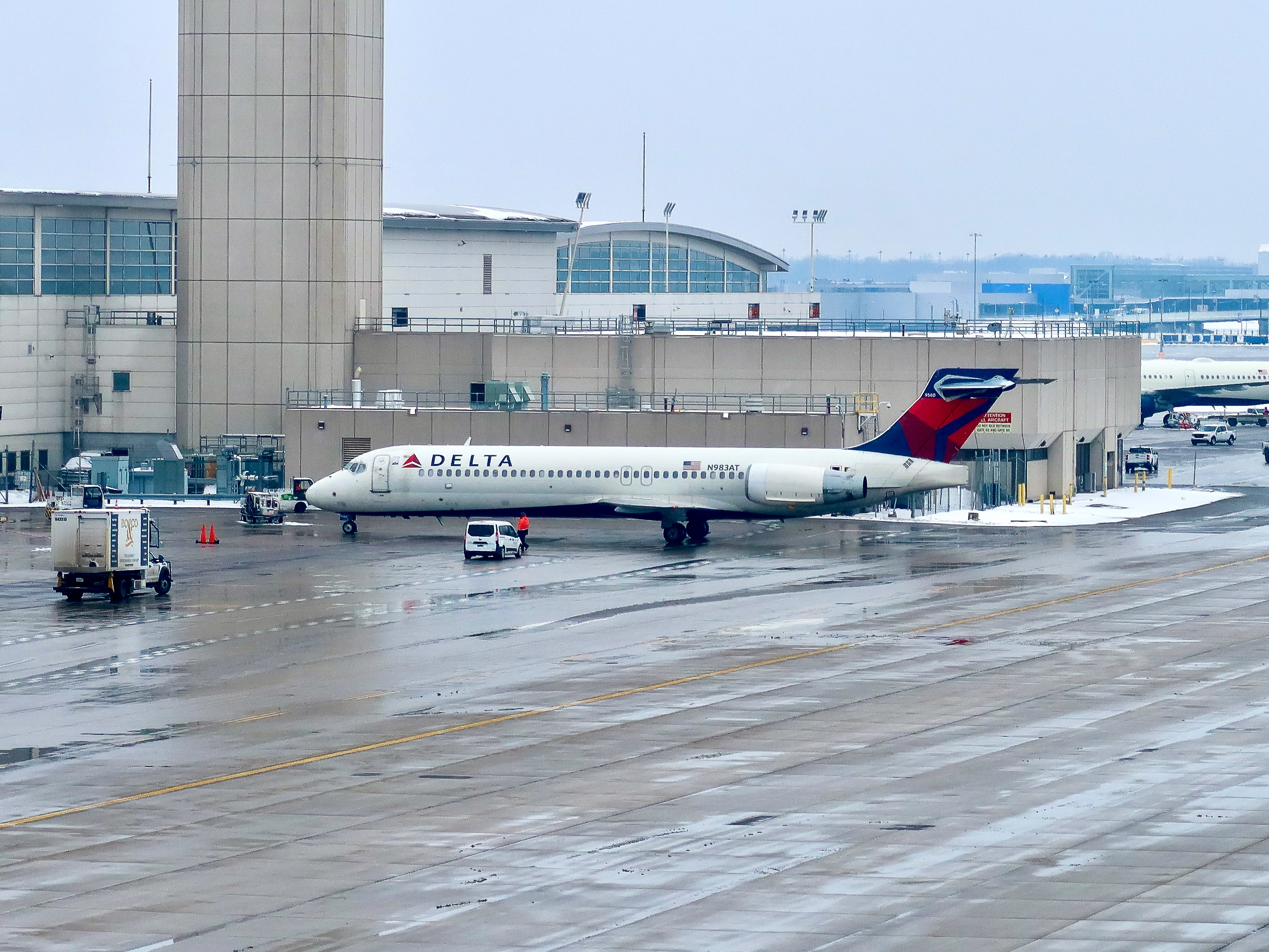 Delta 717-200 N983AT