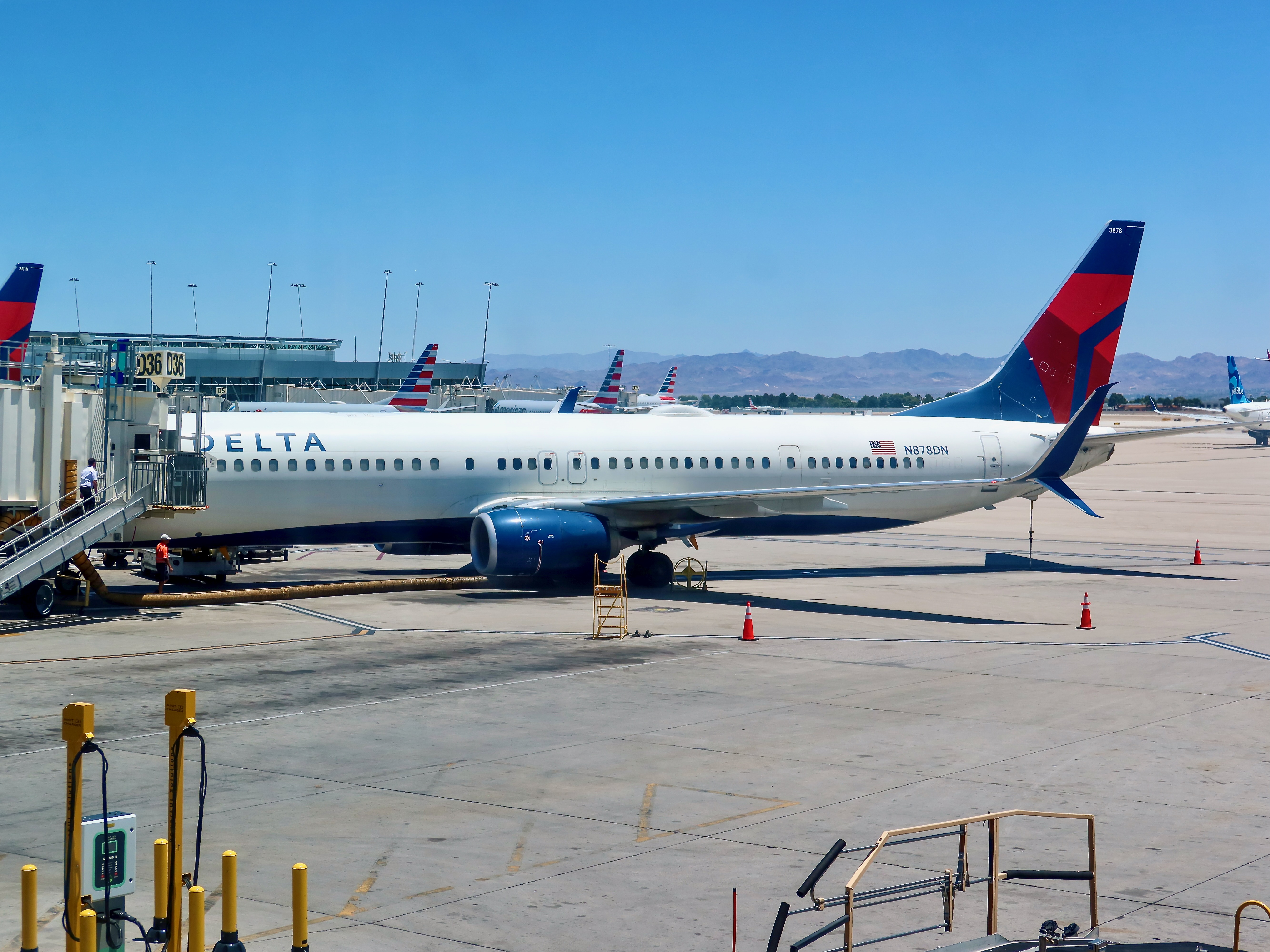 Delta 737-900ER N878DN