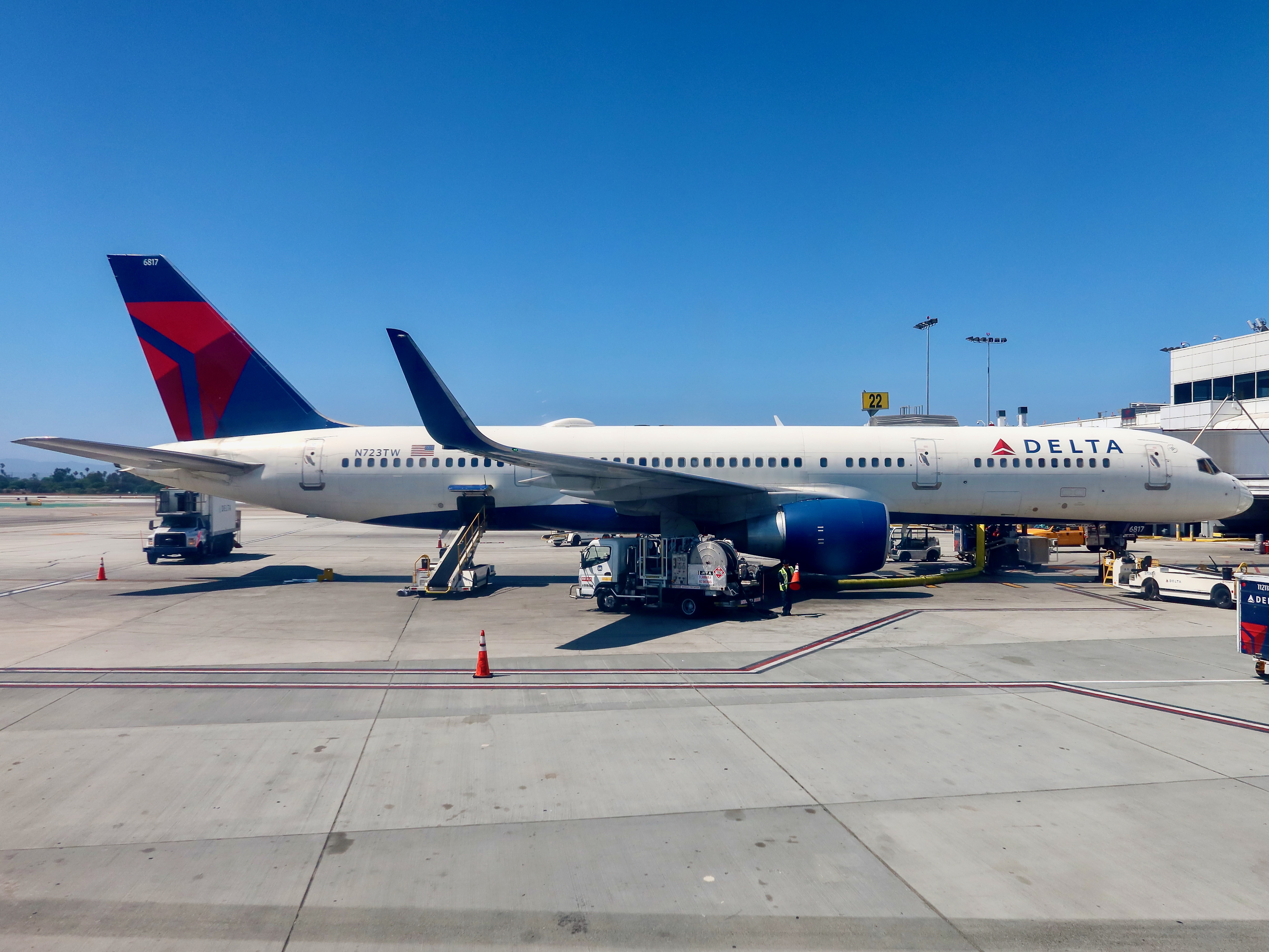 Delta 757-200 N723TW