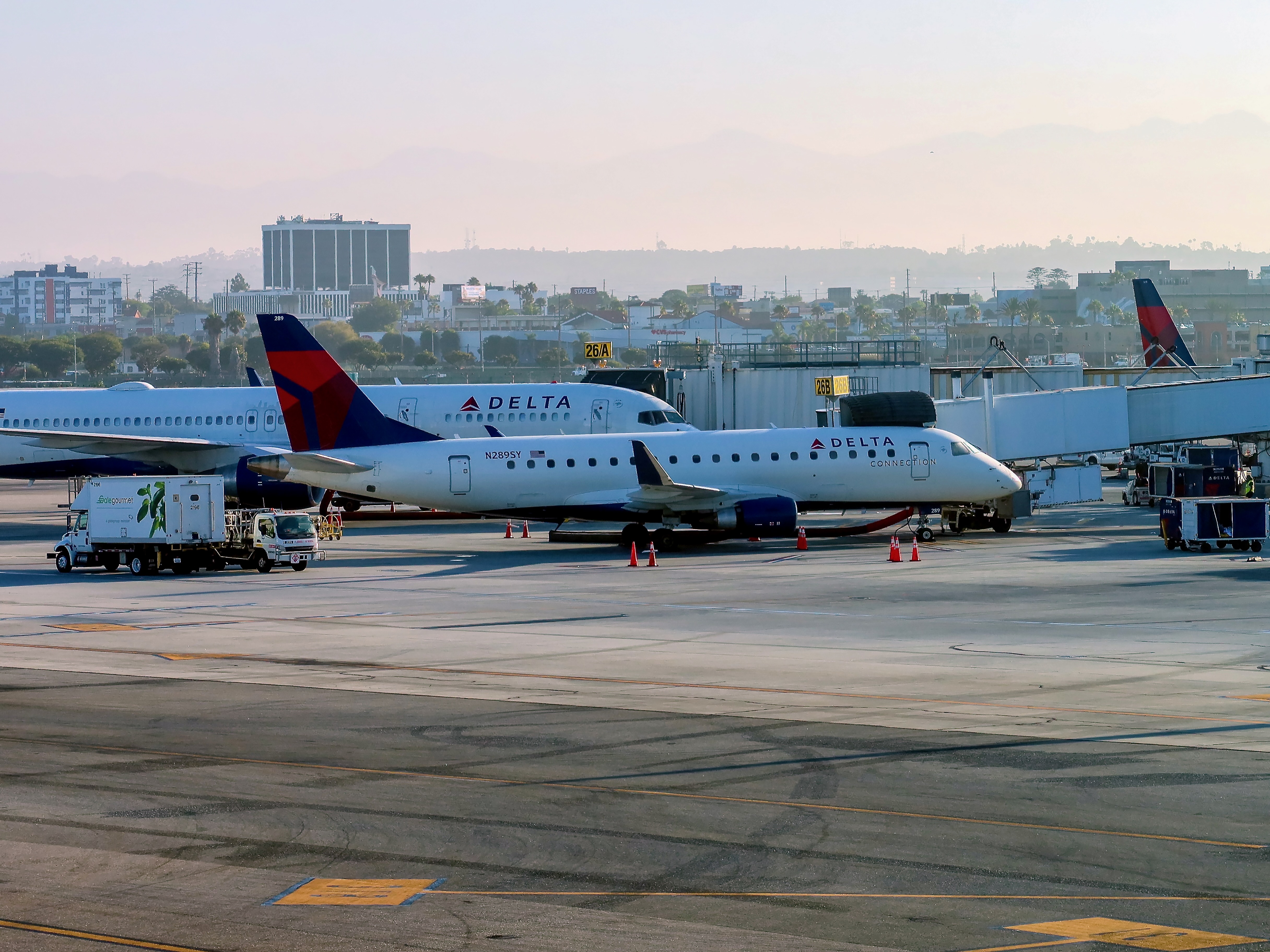 SkyWest E175 N289SY