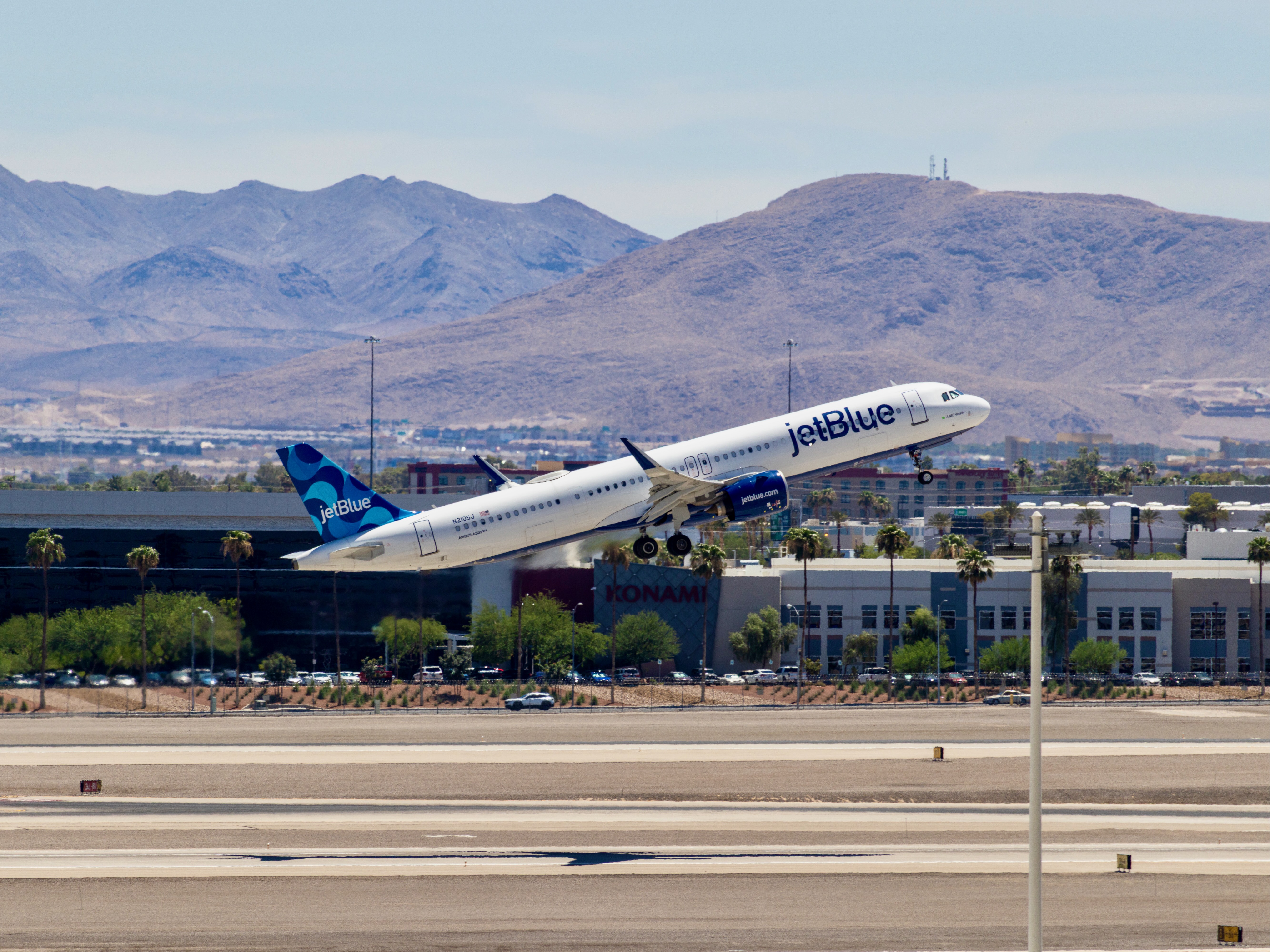 JetBlue A321neo N2105J