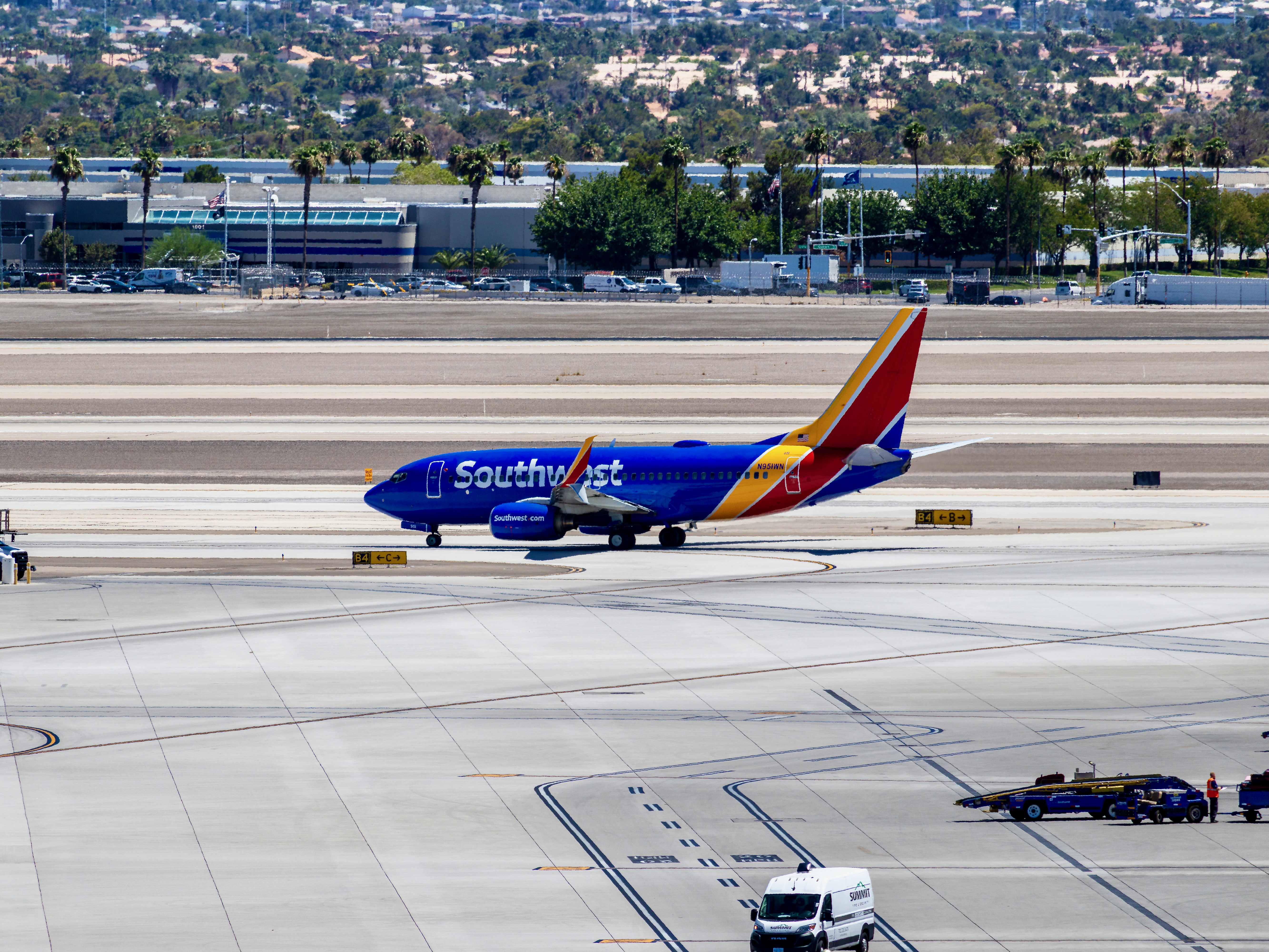 Southwest 737-700 N951WN