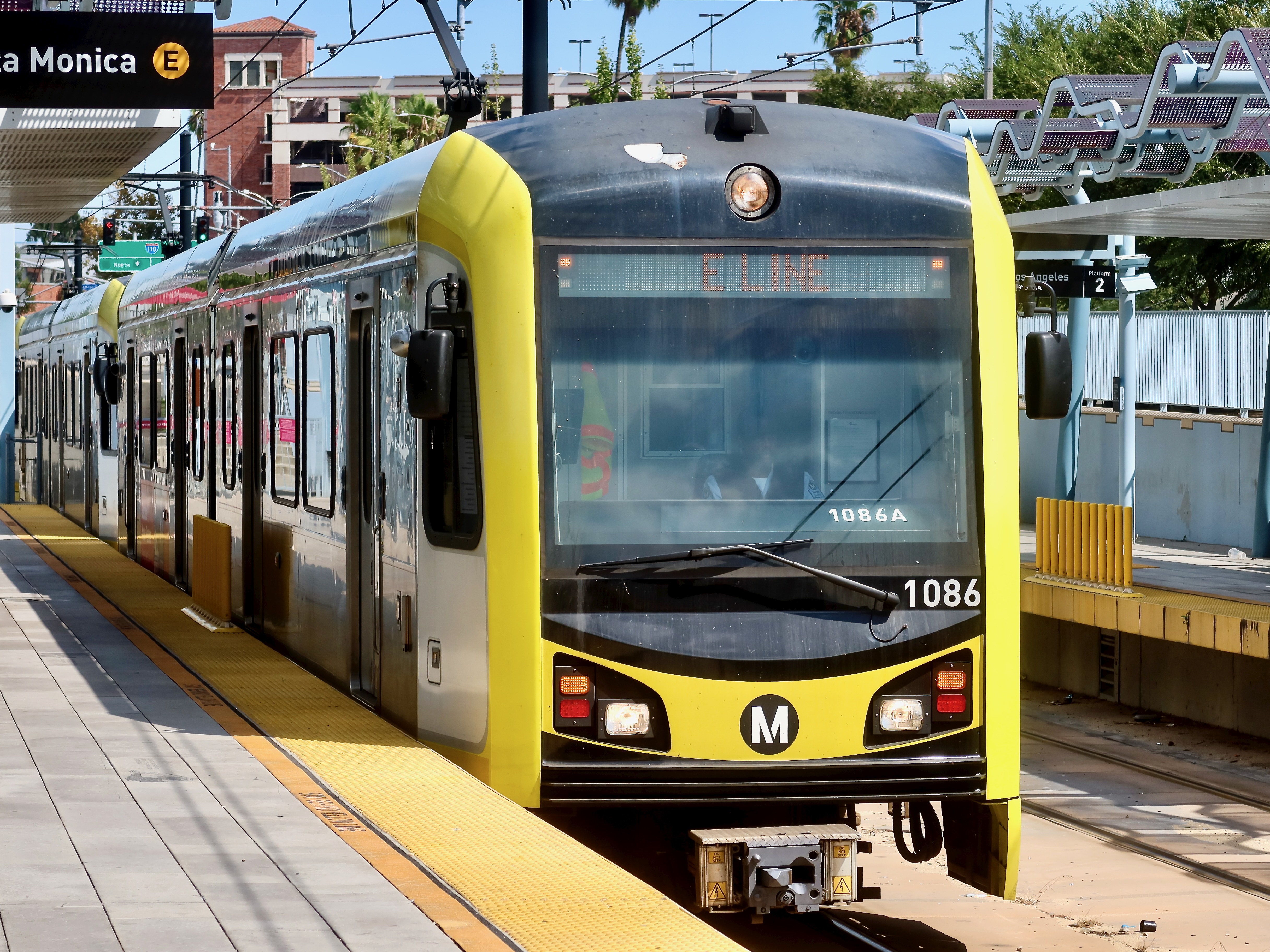 Metro Los Angeles P3010 E Line