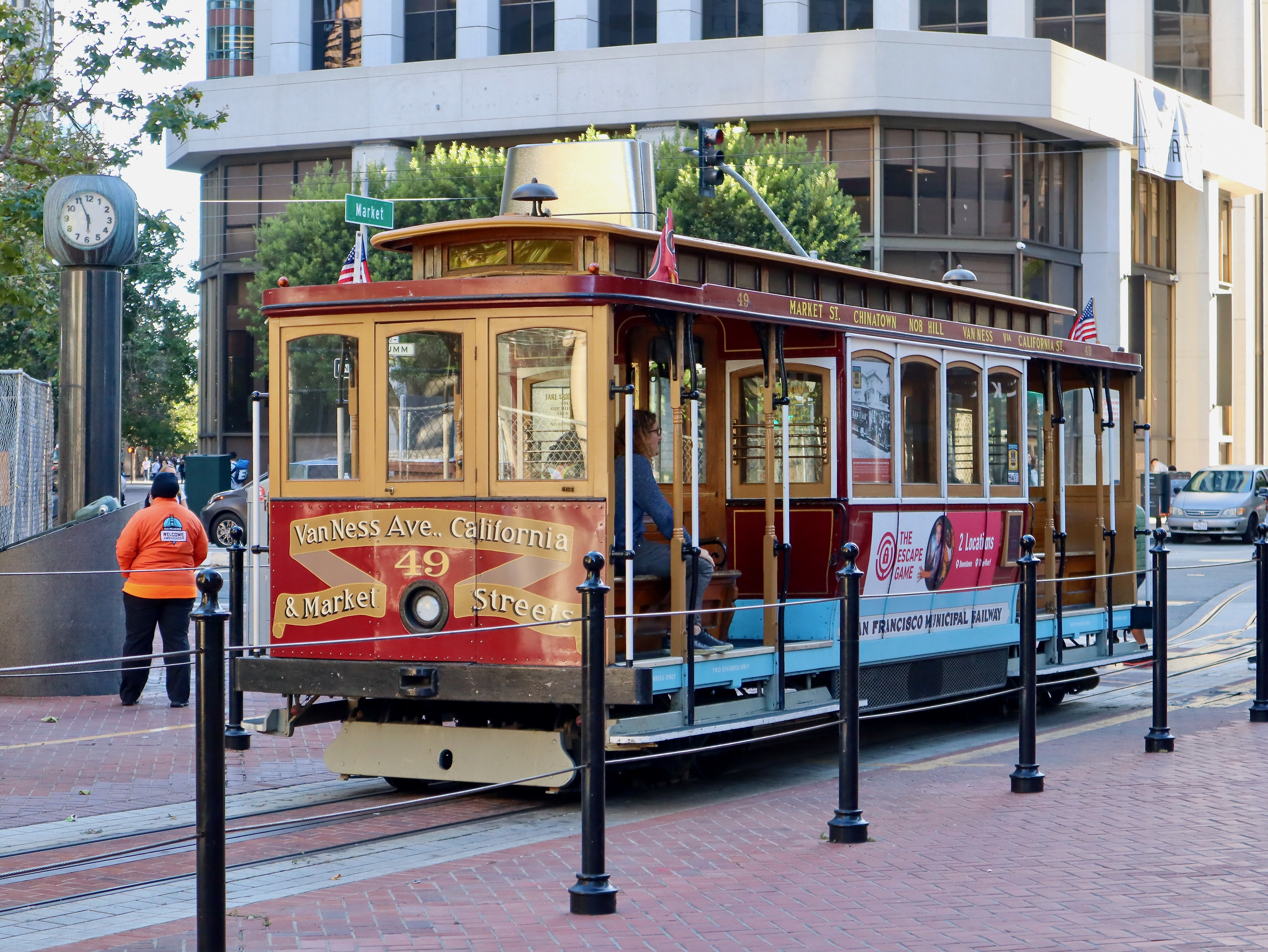 Muni Muni shops cable car 50