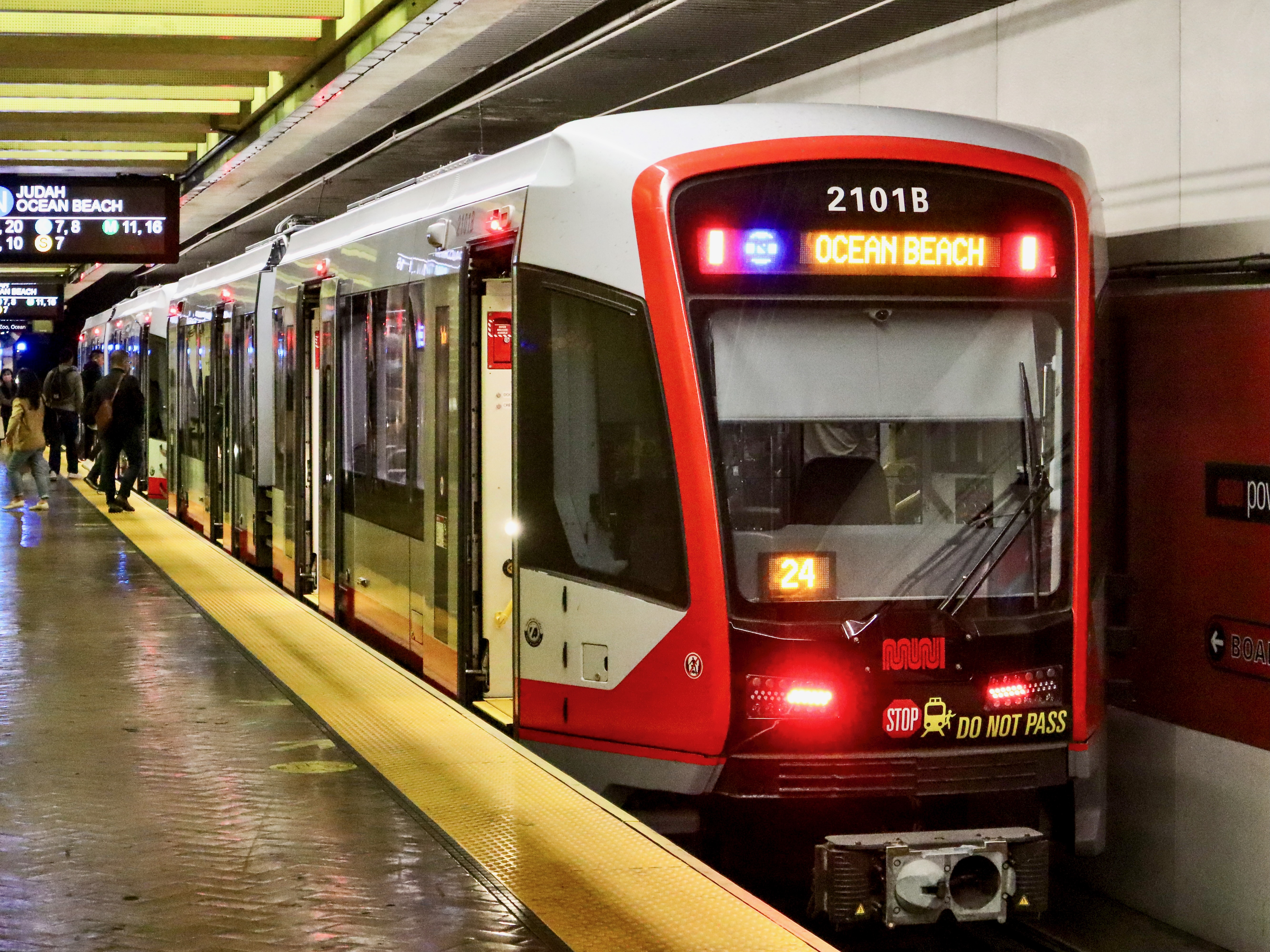 Muni LRV4 N Judah