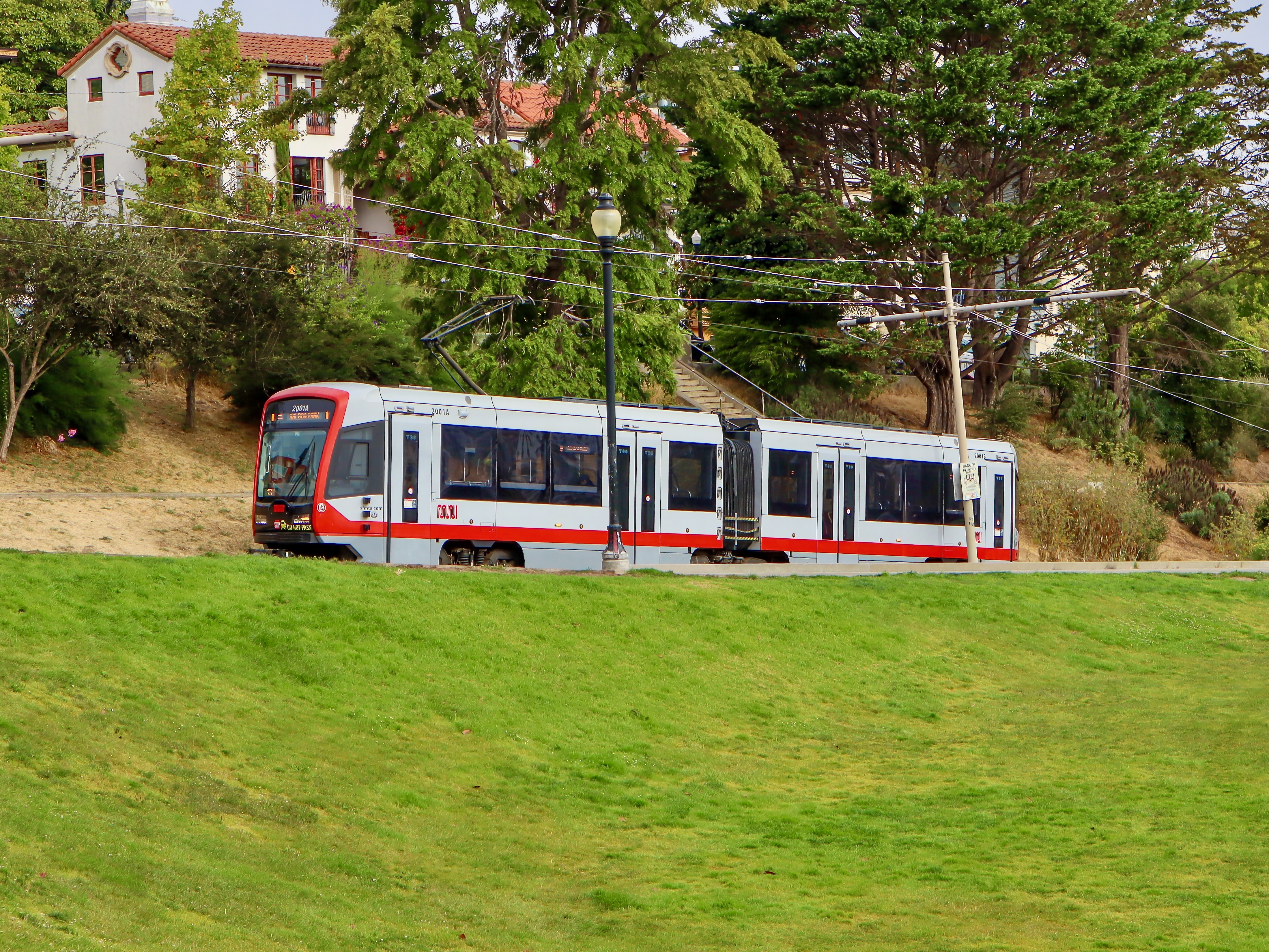 Muni LRV4 J Church