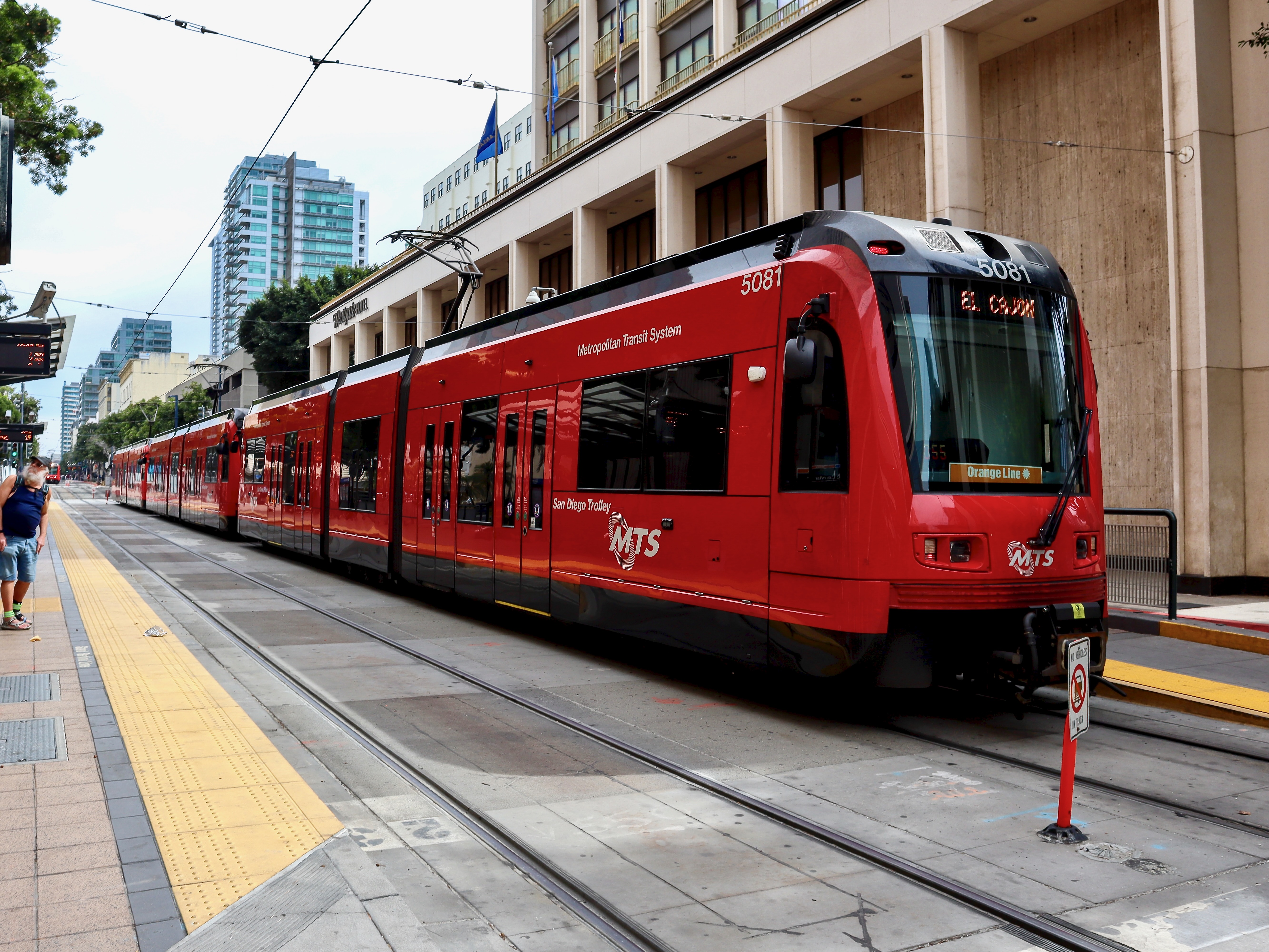SDMTS S700US Orange Line